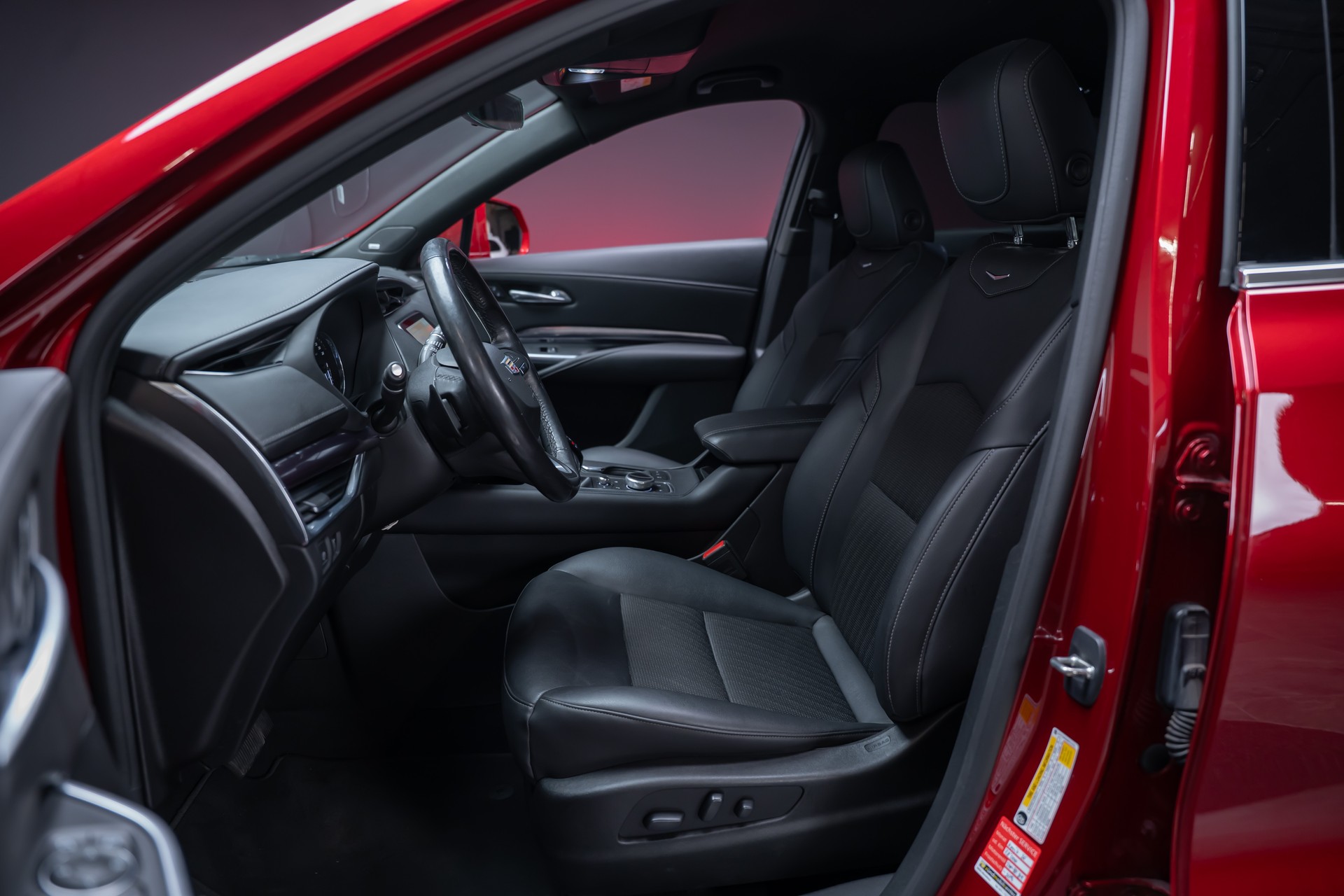 CADILLAC XT4 2.0 T Luxury AWD / Rückfahrkamera / Tempomat / el.Heckklappe-image-11