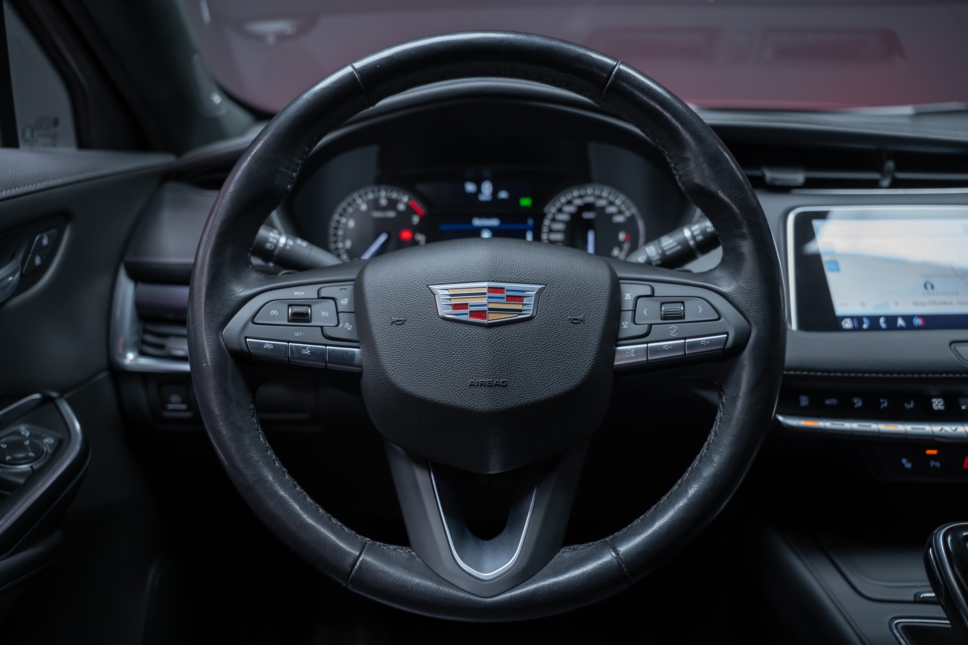 CADILLAC XT4 2.0 T Luxury AWD / Rückfahrkamera / Tempomat / el.Heckklappe-image-24