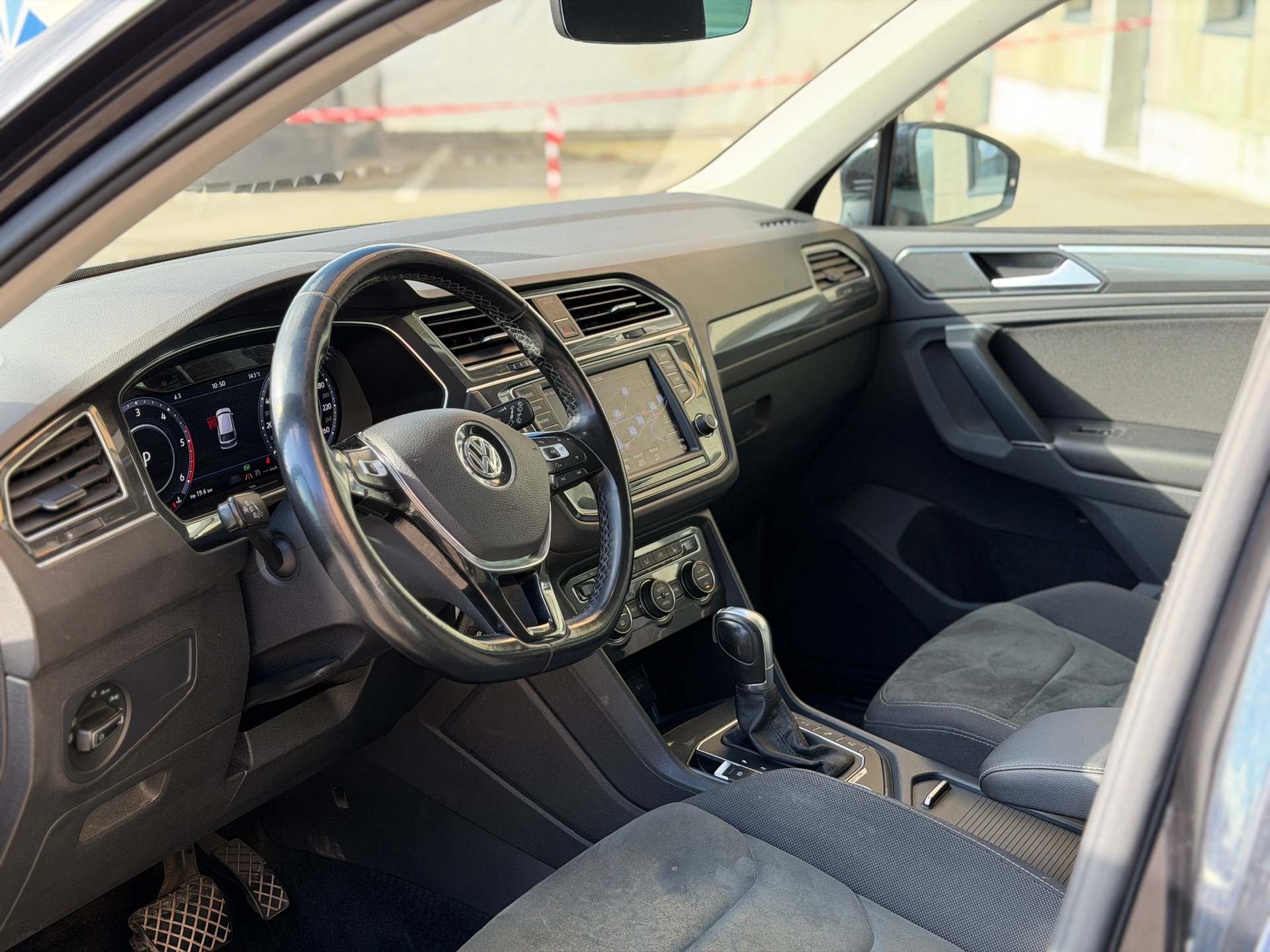 VW Tiguan 2.0 TDI SCR Highline 4Motion DSG-image-10