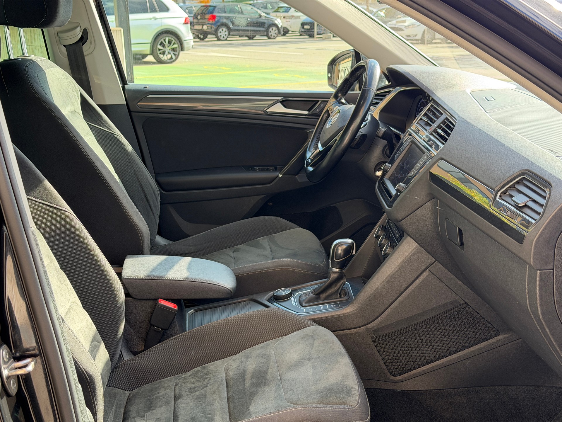 VW Tiguan 2.0 TDI SCR Highline 4Motion DSG-image-26