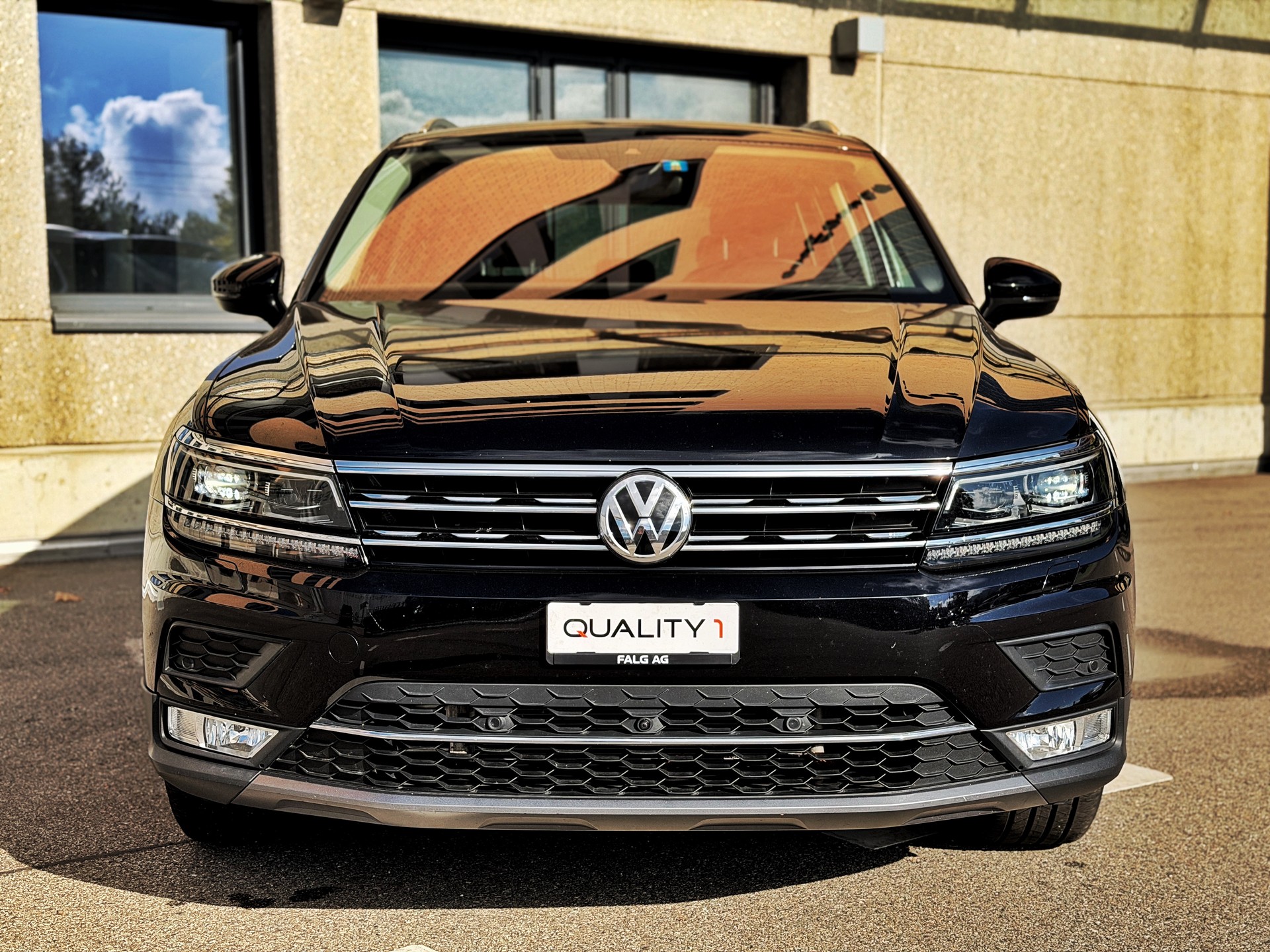 VW Tiguan 2.0 TDI SCR Highline 4Motion DSG-image-4