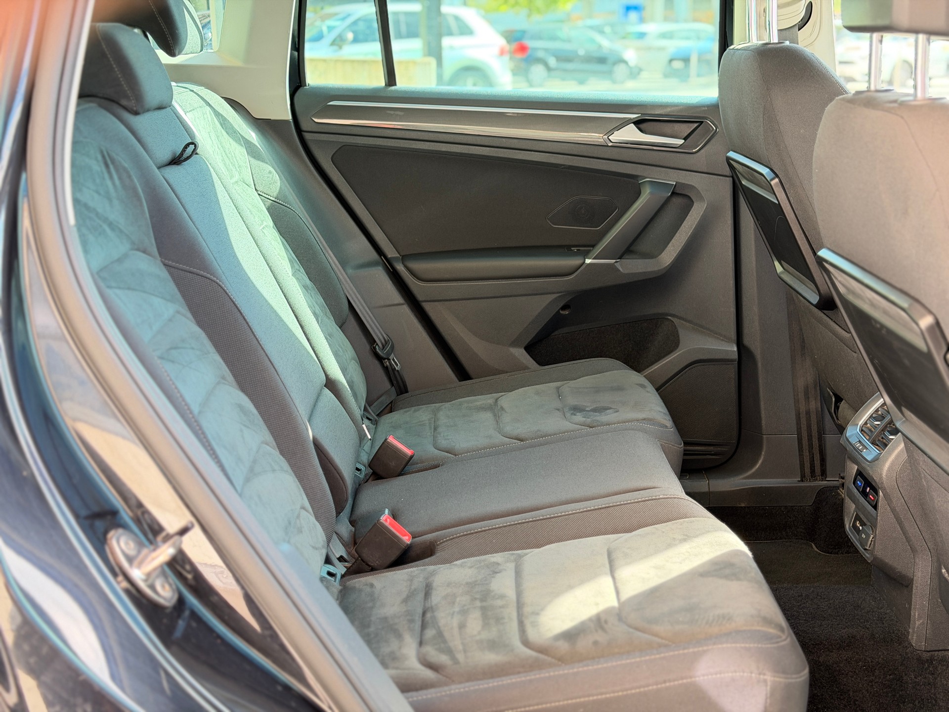 VW Tiguan 2.0 TDI SCR Highline 4Motion DSG-image-23