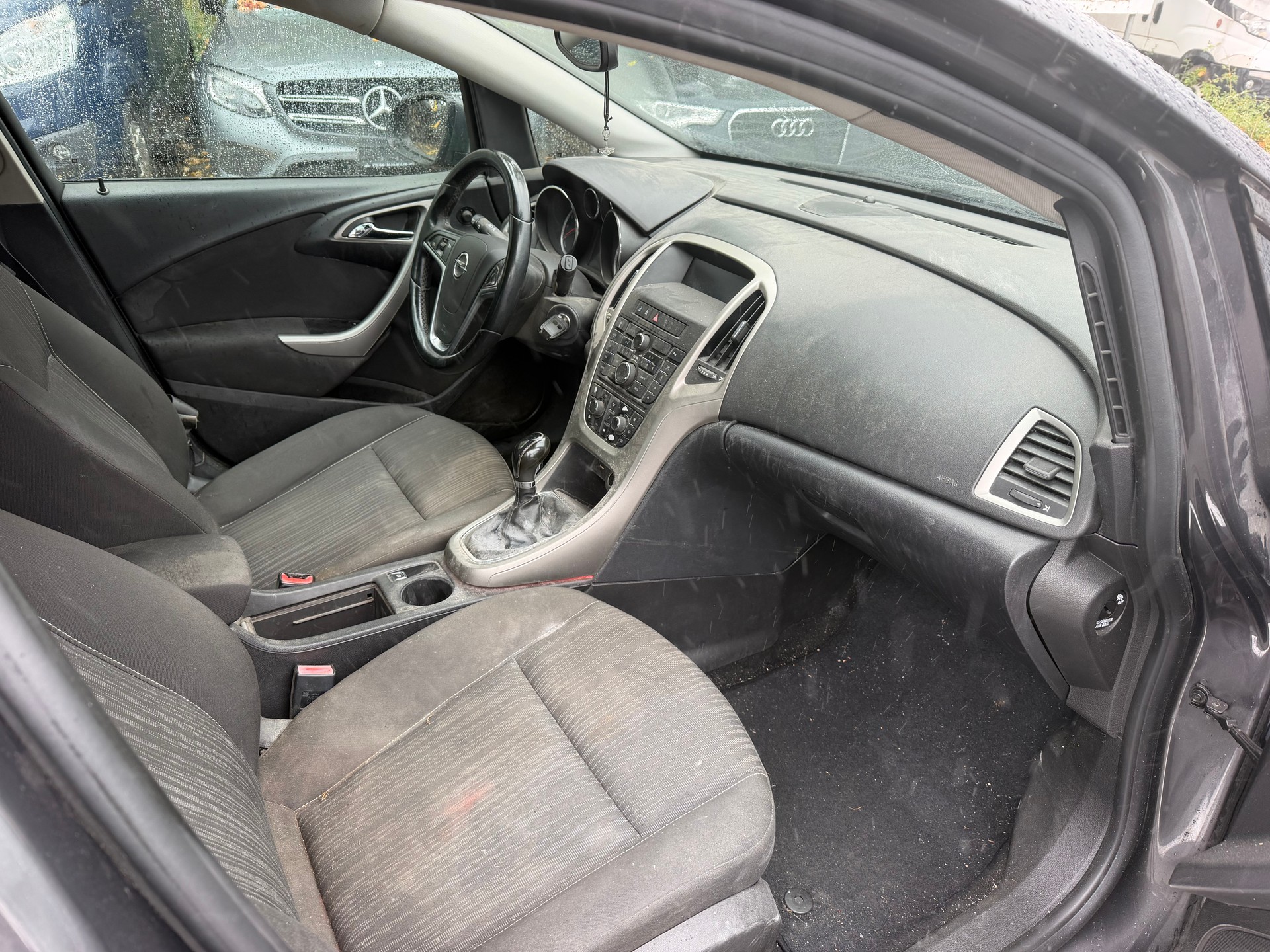 OPEL Astra 1.4i 16V Turbo Cosmo-image-9