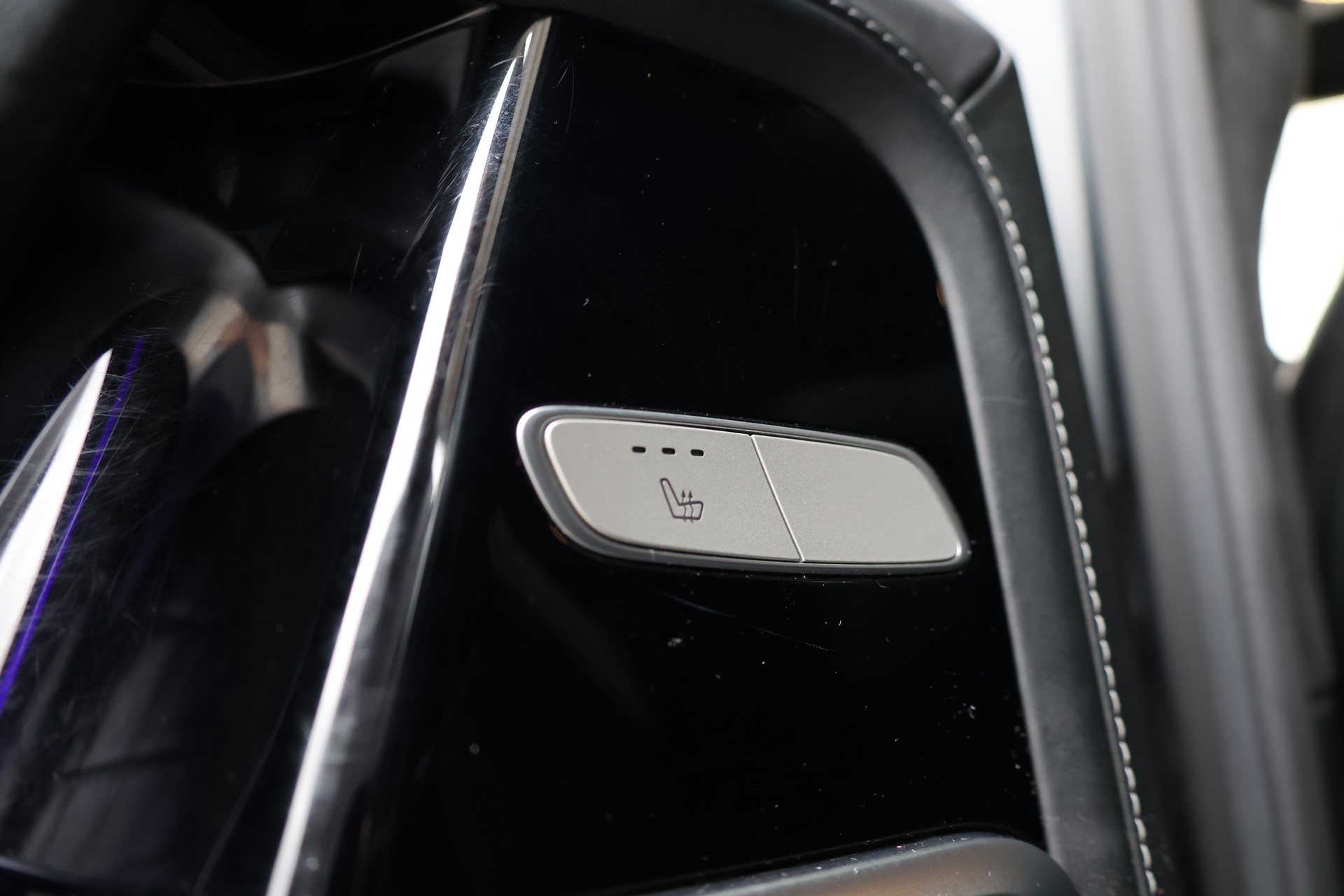 MERCEDES-BENZ G 63 AMG Speedshift Plus G-Tronic *Designo Magno*-image-15