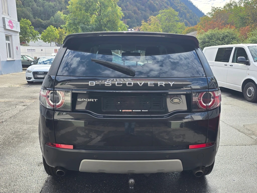 LAND ROVER Discovery Sport 2.0 TD4 SE AT9-image-3