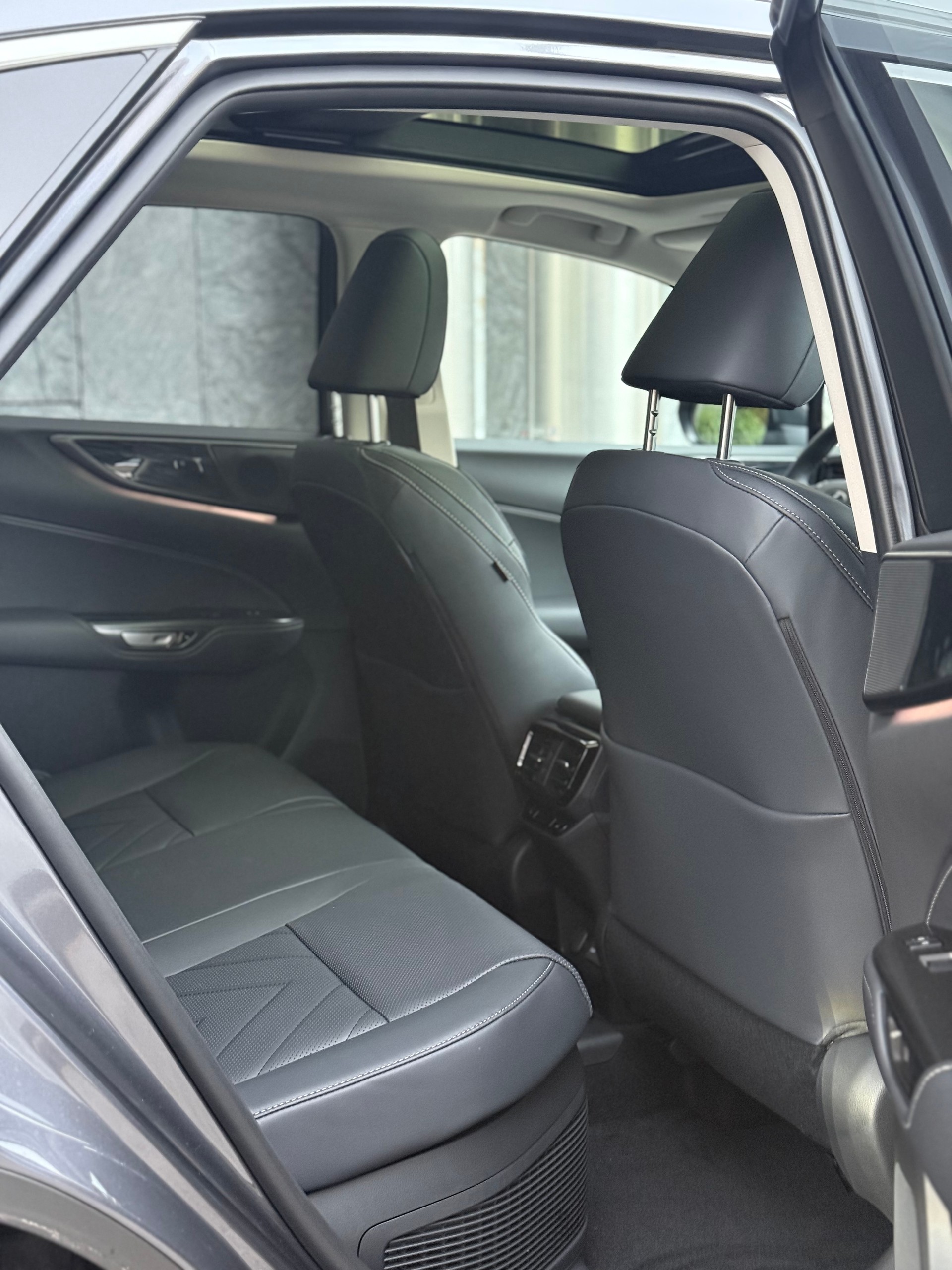 LEXUS NX 450h+ E-FOUR Comfort-image-11