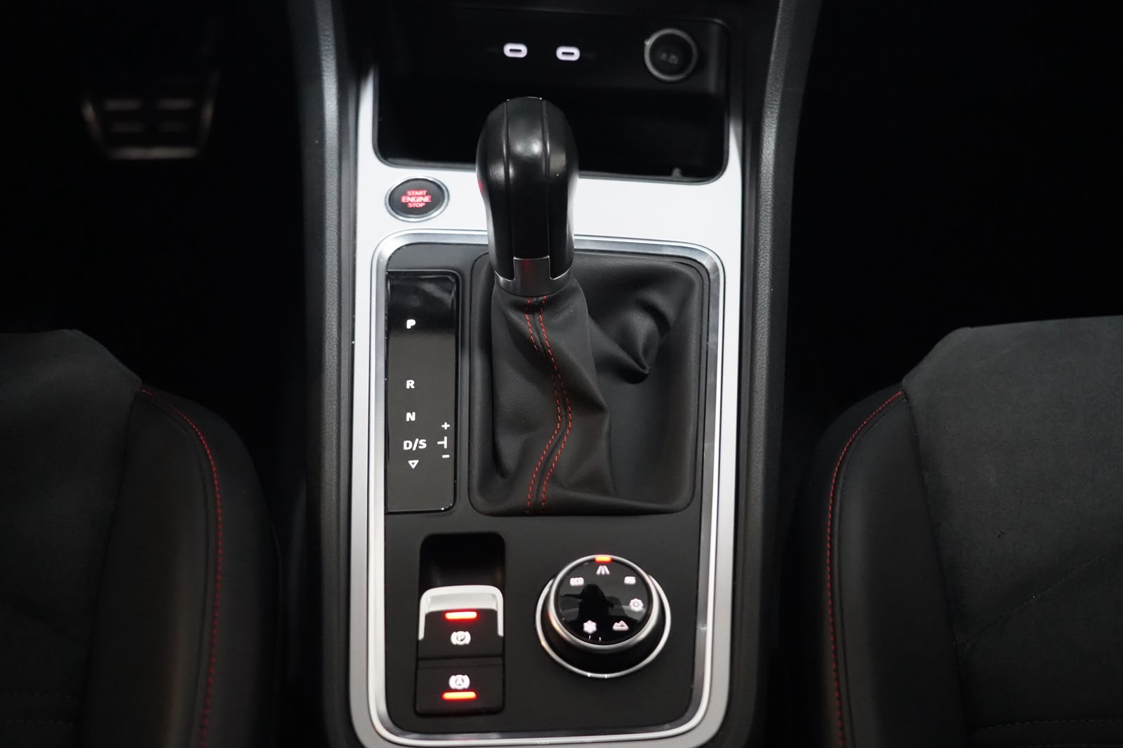 SEAT Ateca 2.0 TDI CR Hola FR DSG 4Drive-image-22