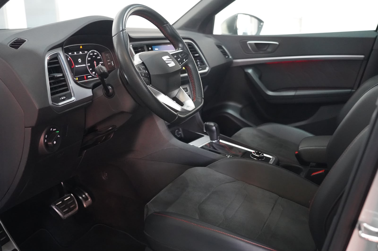 SEAT Ateca 2.0 TDI CR Hola FR DSG 4Drive-image-13