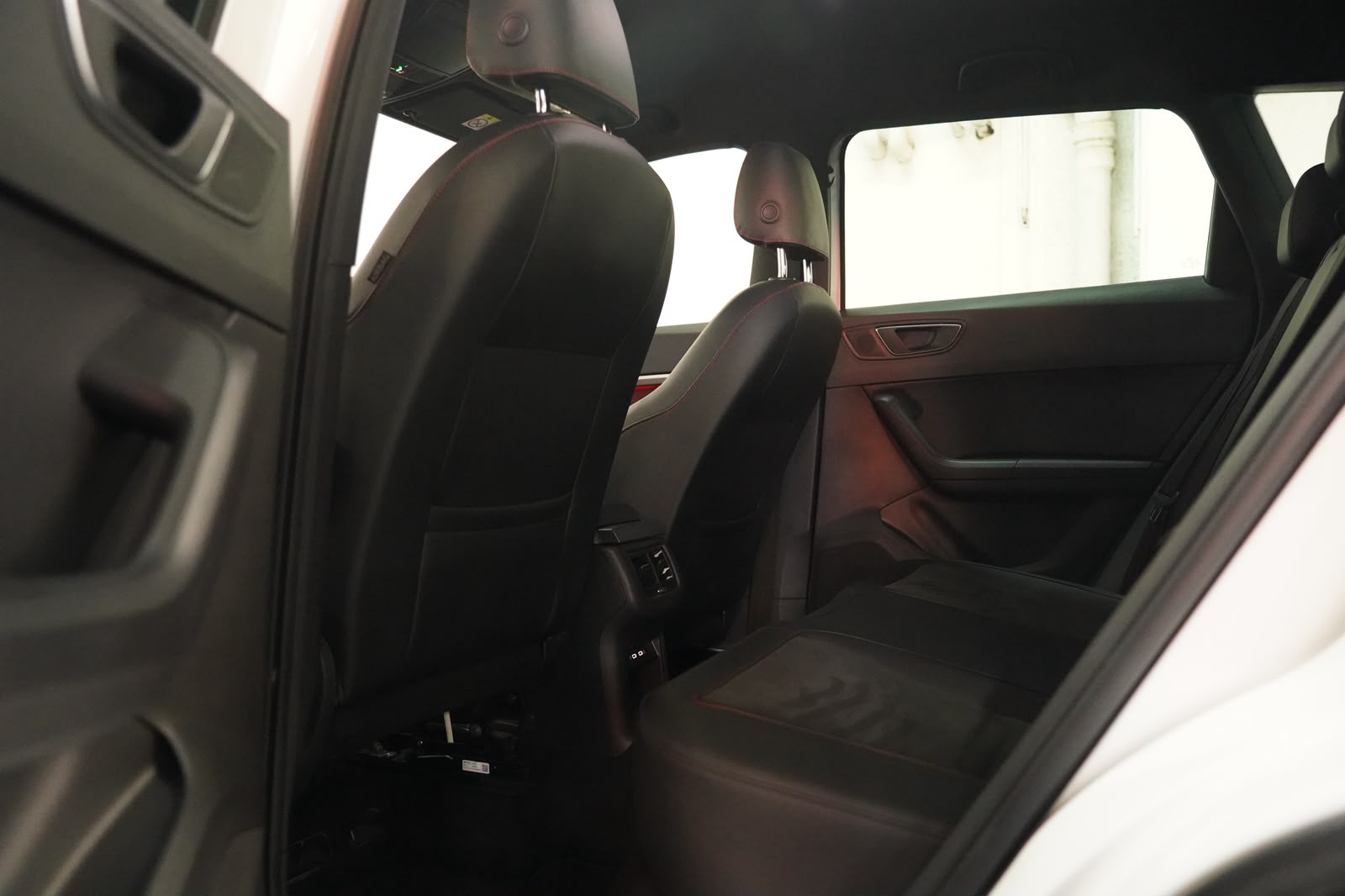 SEAT Ateca 2.0 TDI CR Hola FR DSG 4Drive-image-17