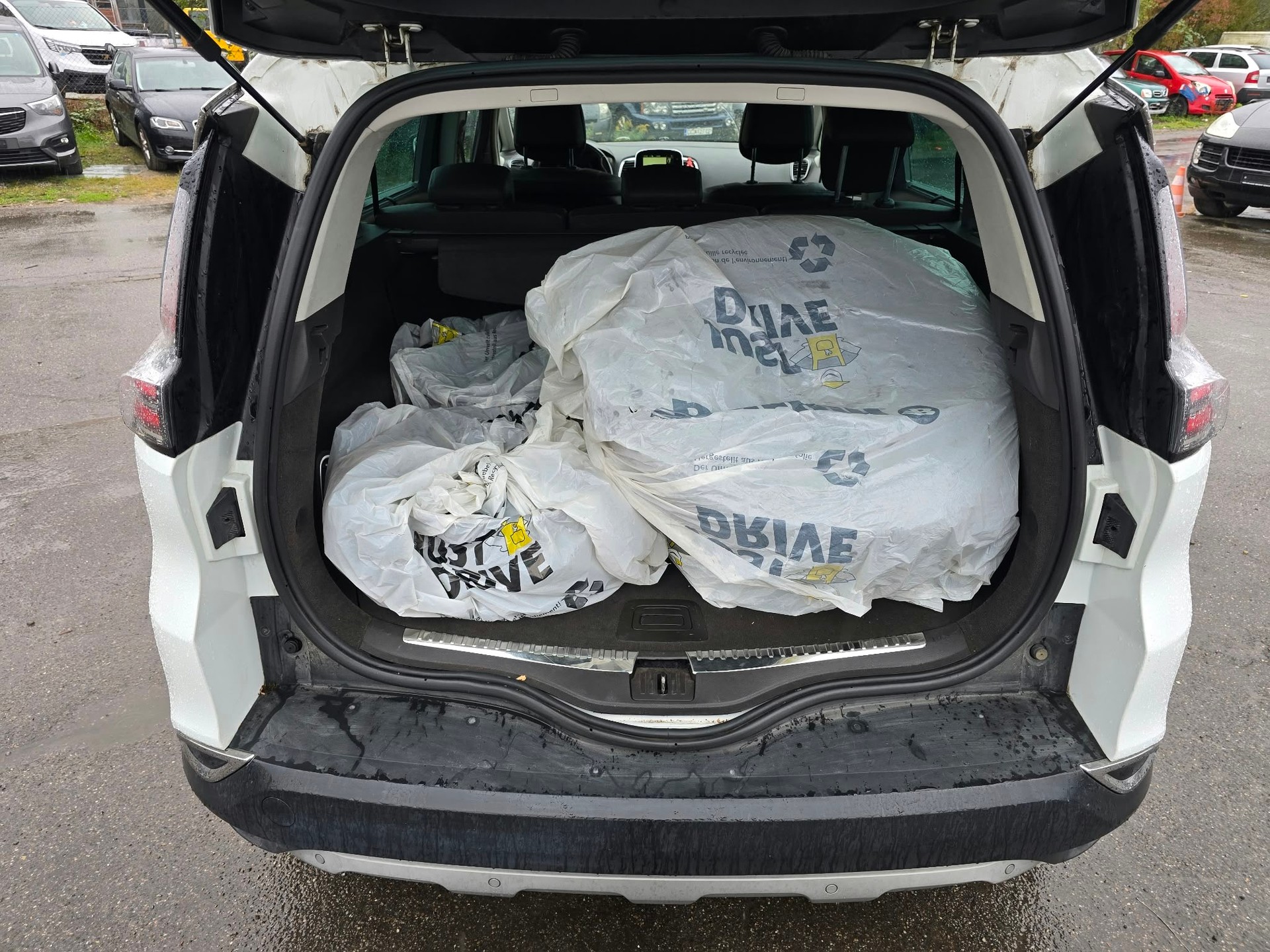 RENAULT Espace 1.6 dCi Intens-image-8
