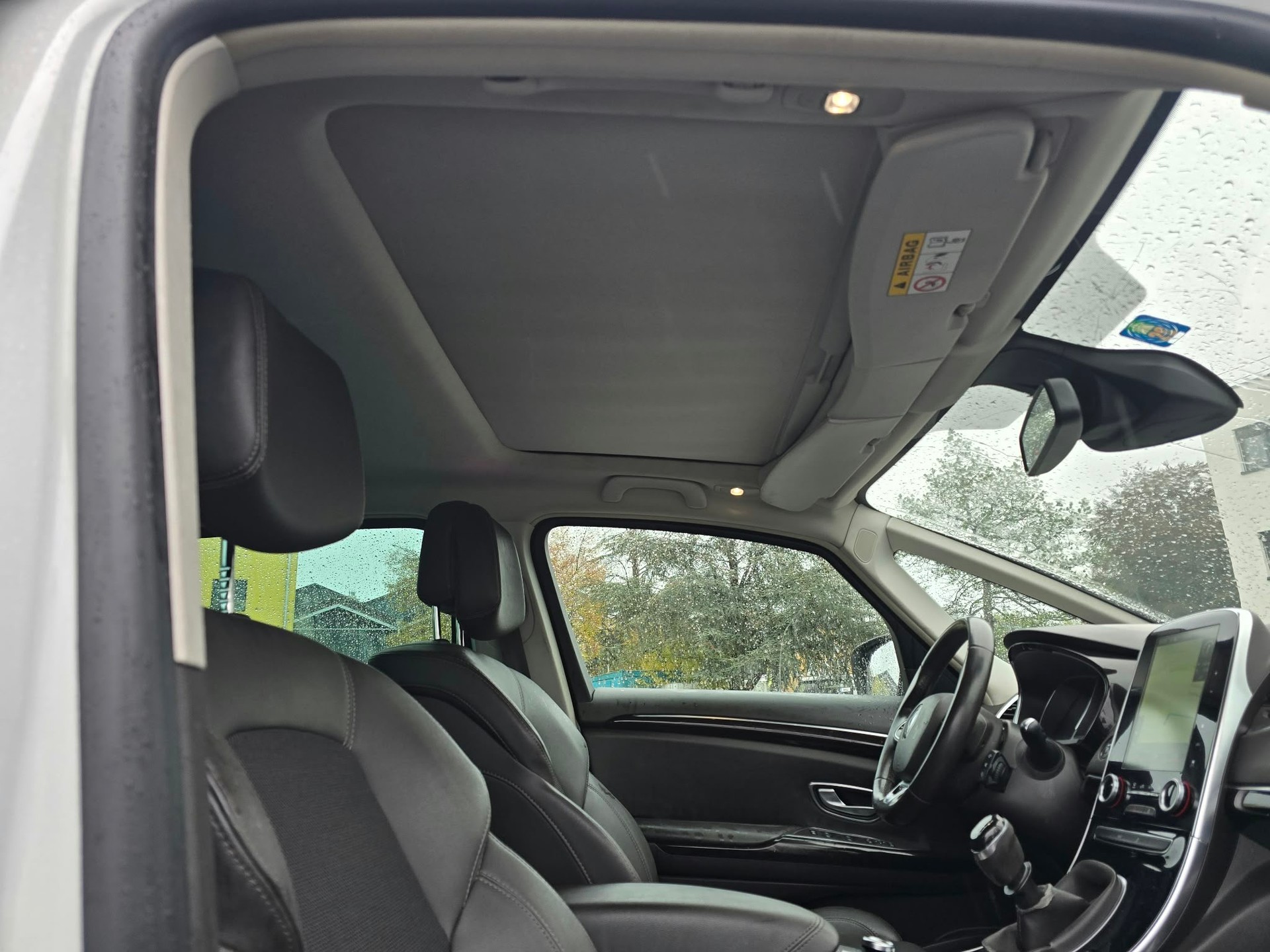 RENAULT Espace 1.6 dCi Intens-image-13