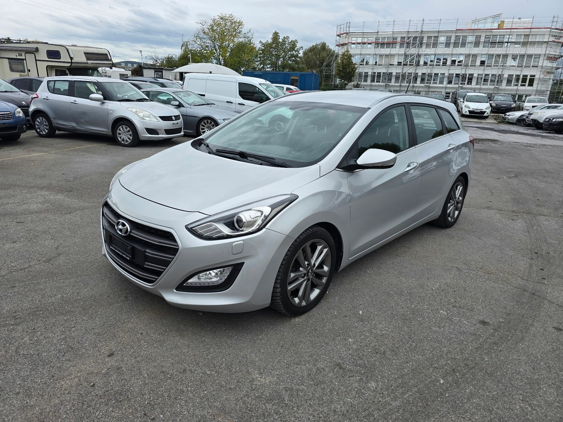 HYUNDAI i30 Wagon 1.6 CRDi GO Automatic DCT-image-1