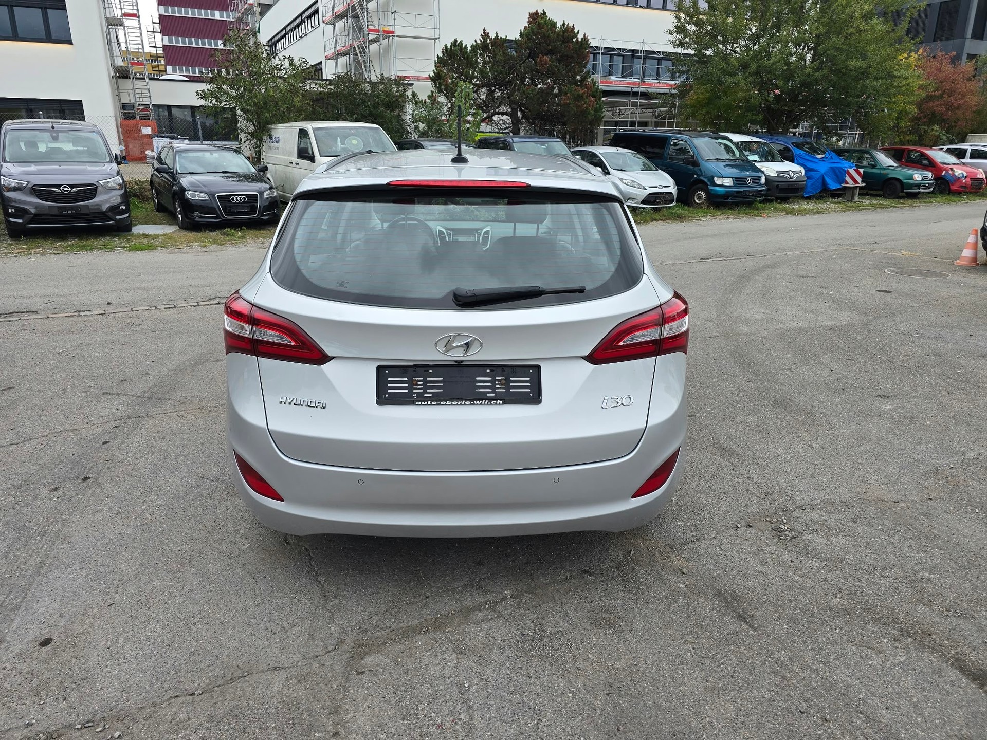 HYUNDAI i30 Wagon 1.6 CRDi GO Automatic DCT-image-3