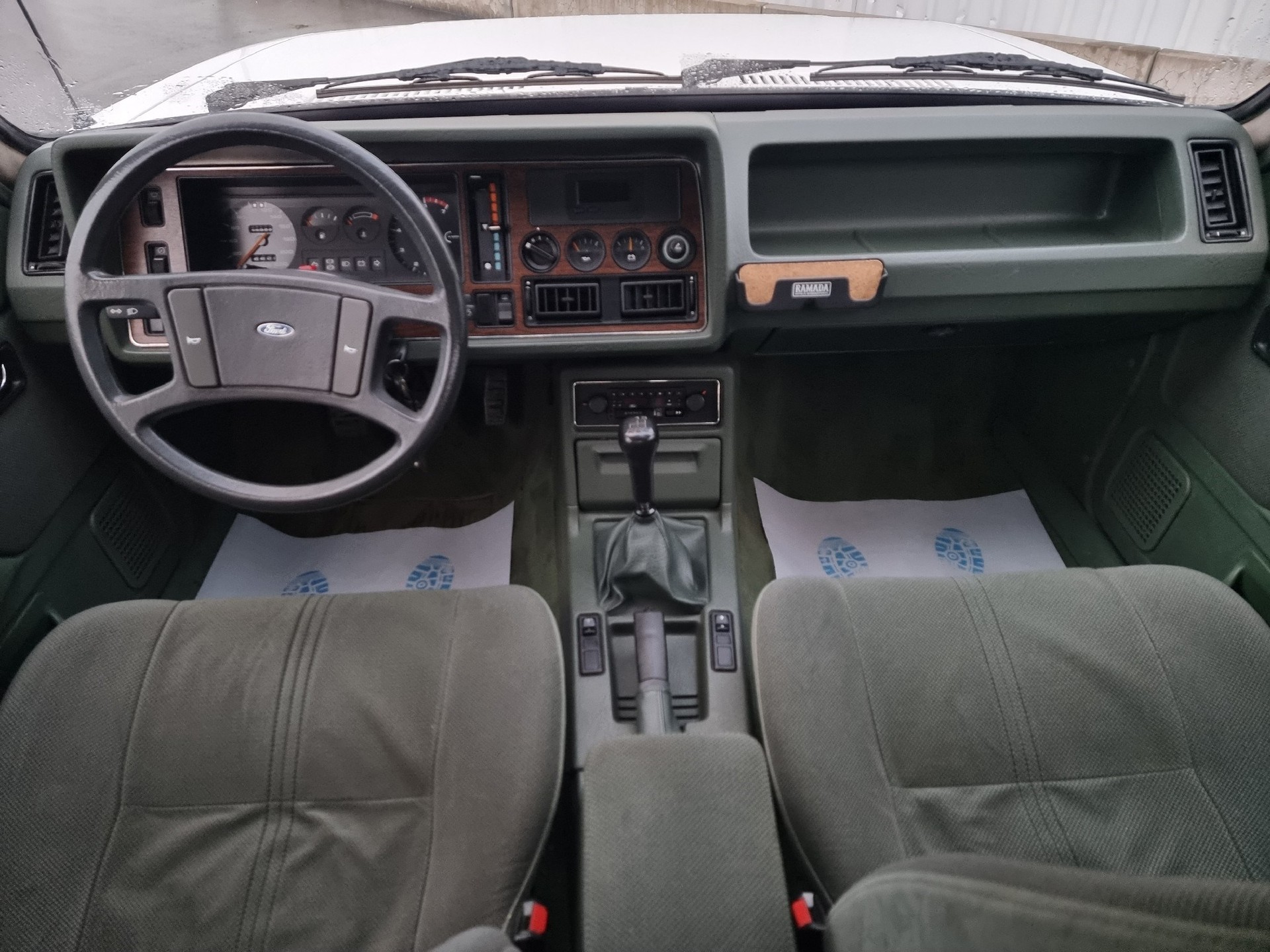 FORD Granada 2800i V6 (GLS)-image-12