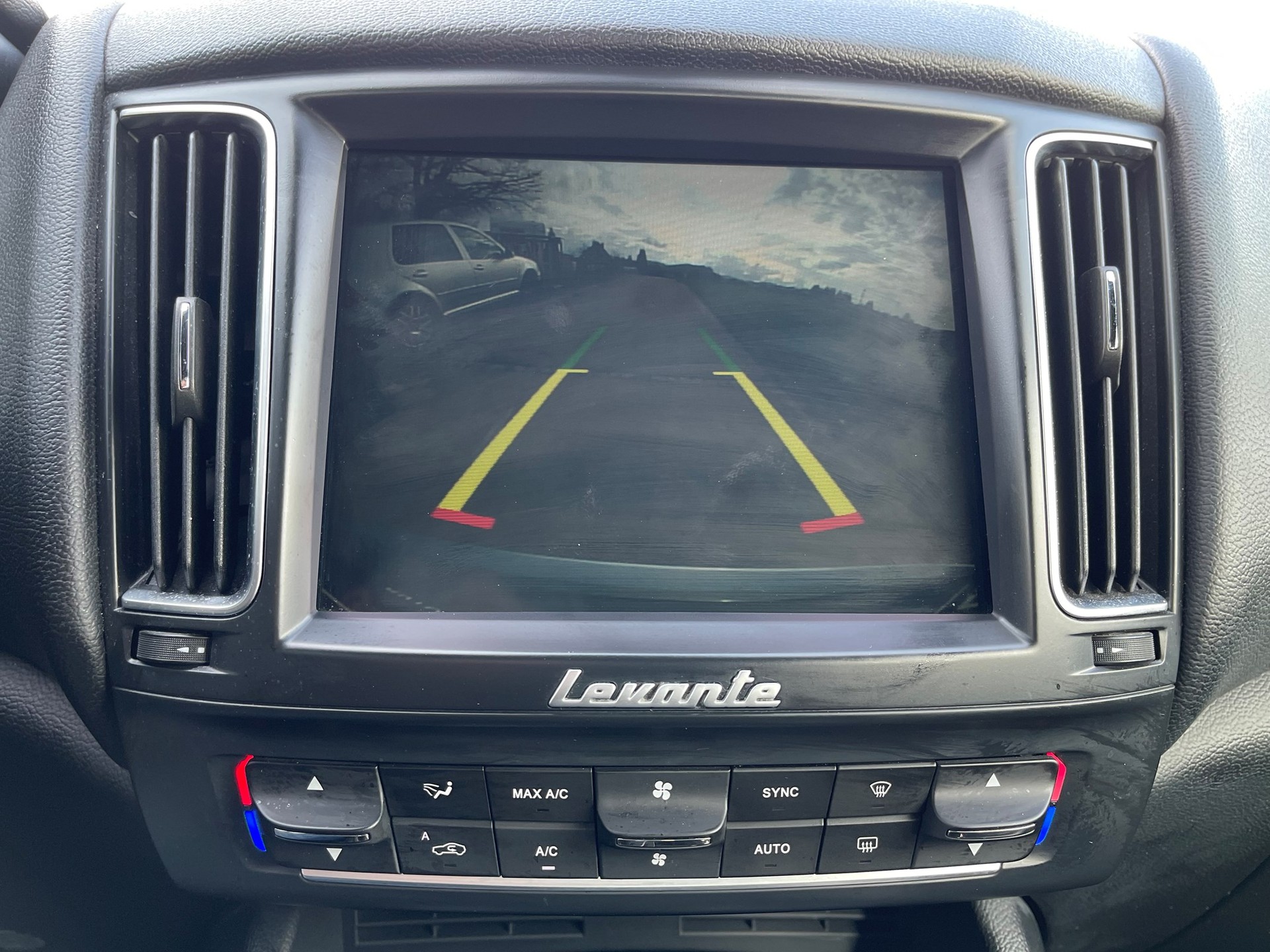 MASERATI Levante D 3.0 V6 Automatica-image-12