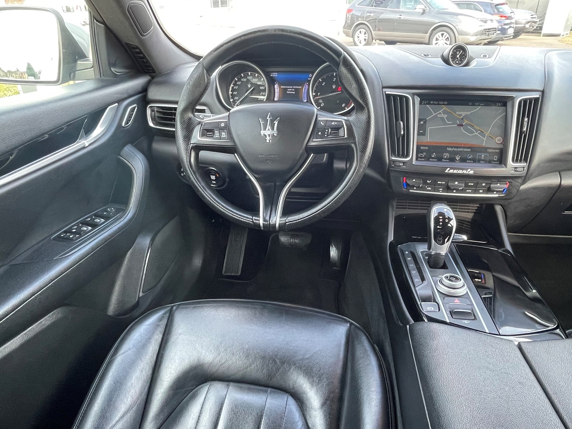 MASERATI Levante D 3.0 V6 Automatica-image-9