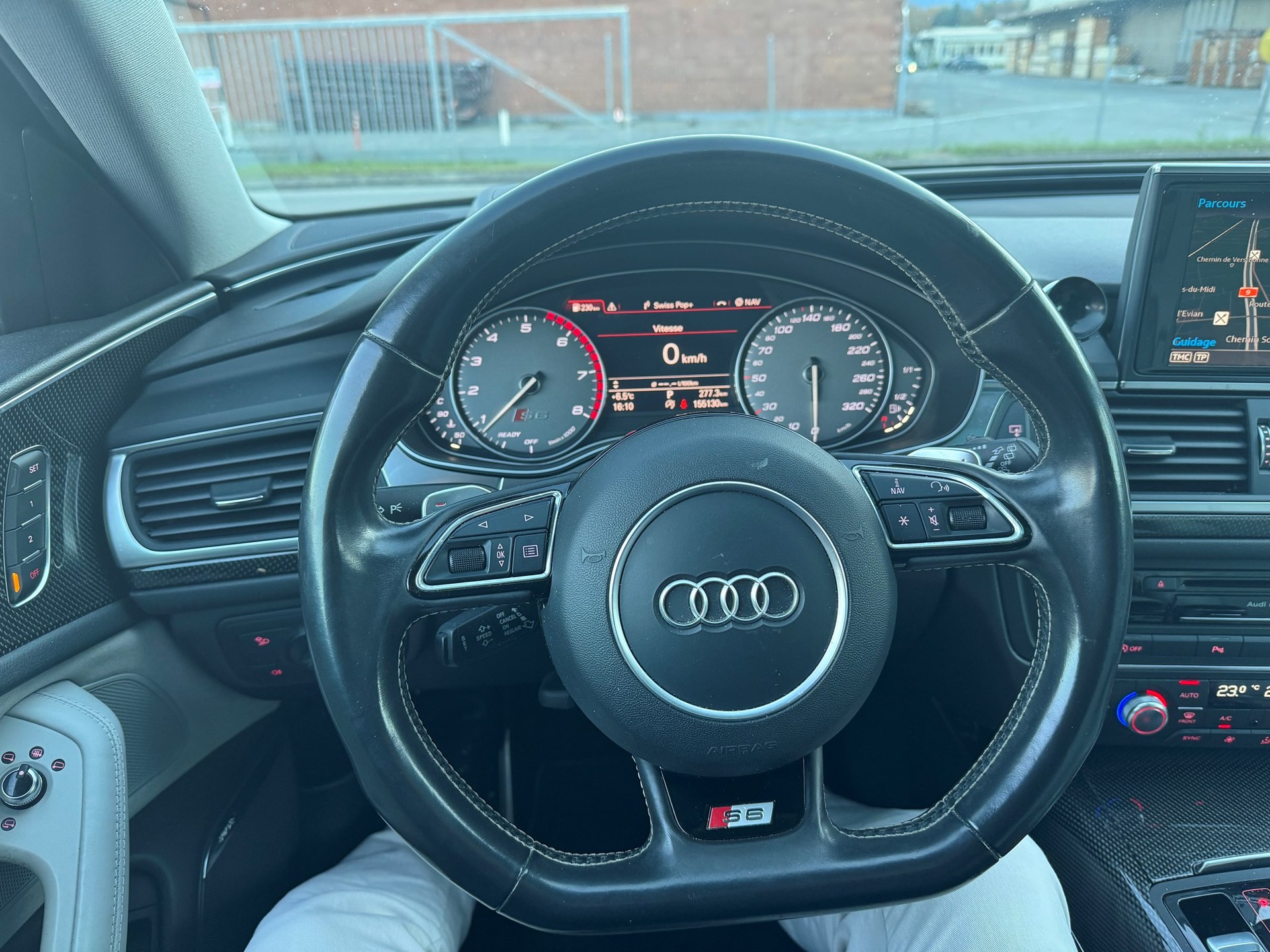 AUDI S6 Avant 4.0 TFSI V8 quattro S-tronic-image-11