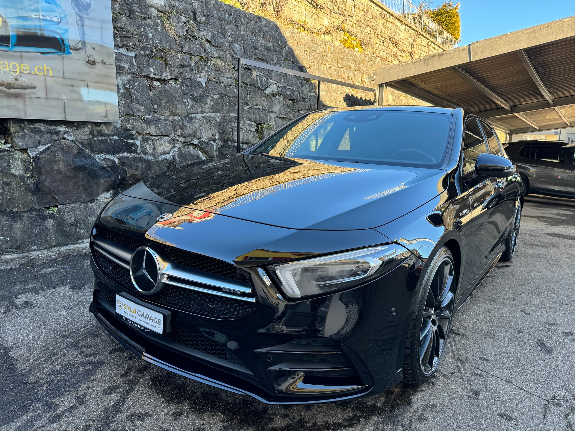 MERCEDES-BENZ A 35 AMG 4Matic Speedshift-image-2