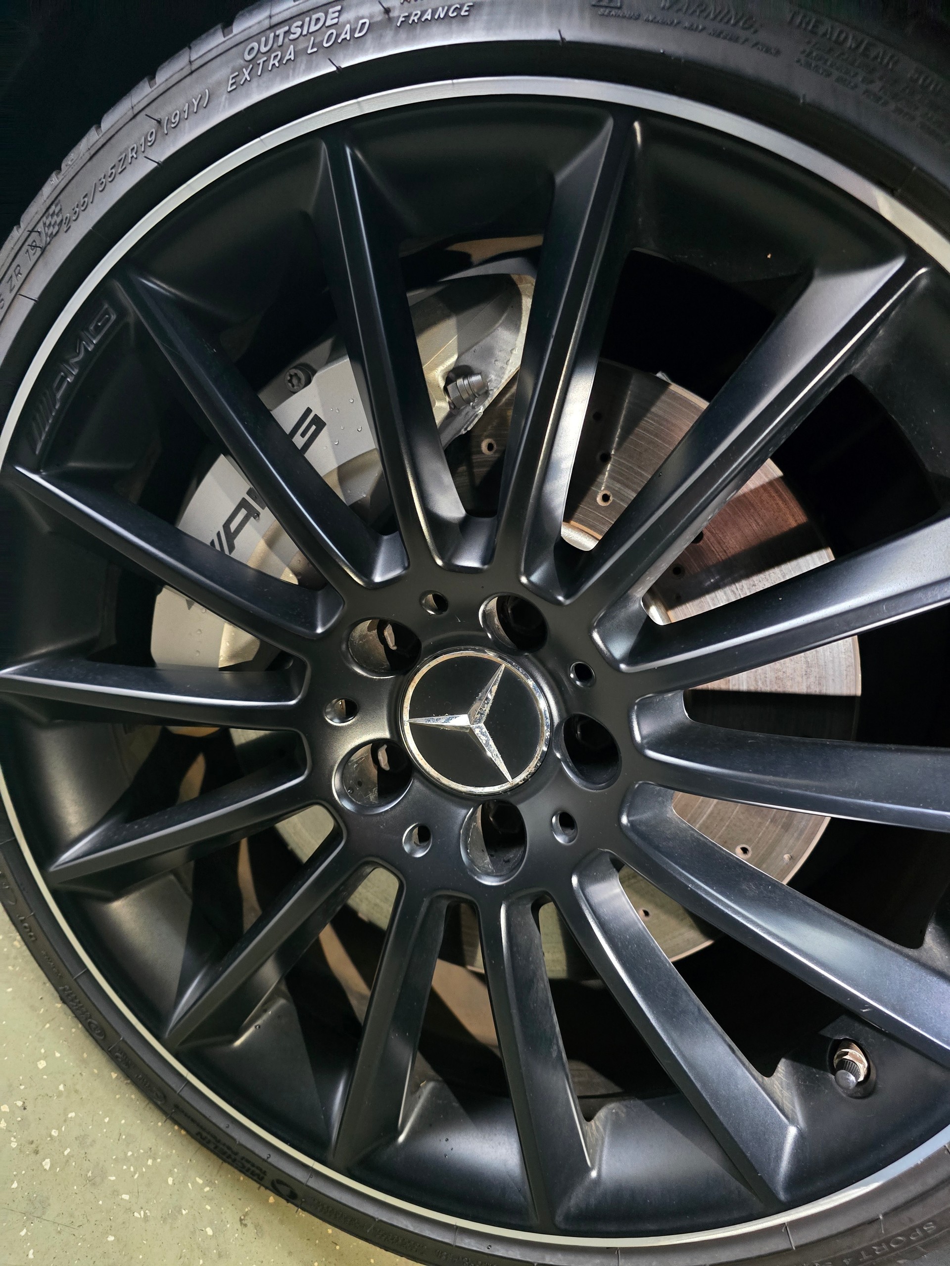 MERCEDES-BENZ A 35 AMG 4Matic Speedshift-image-14