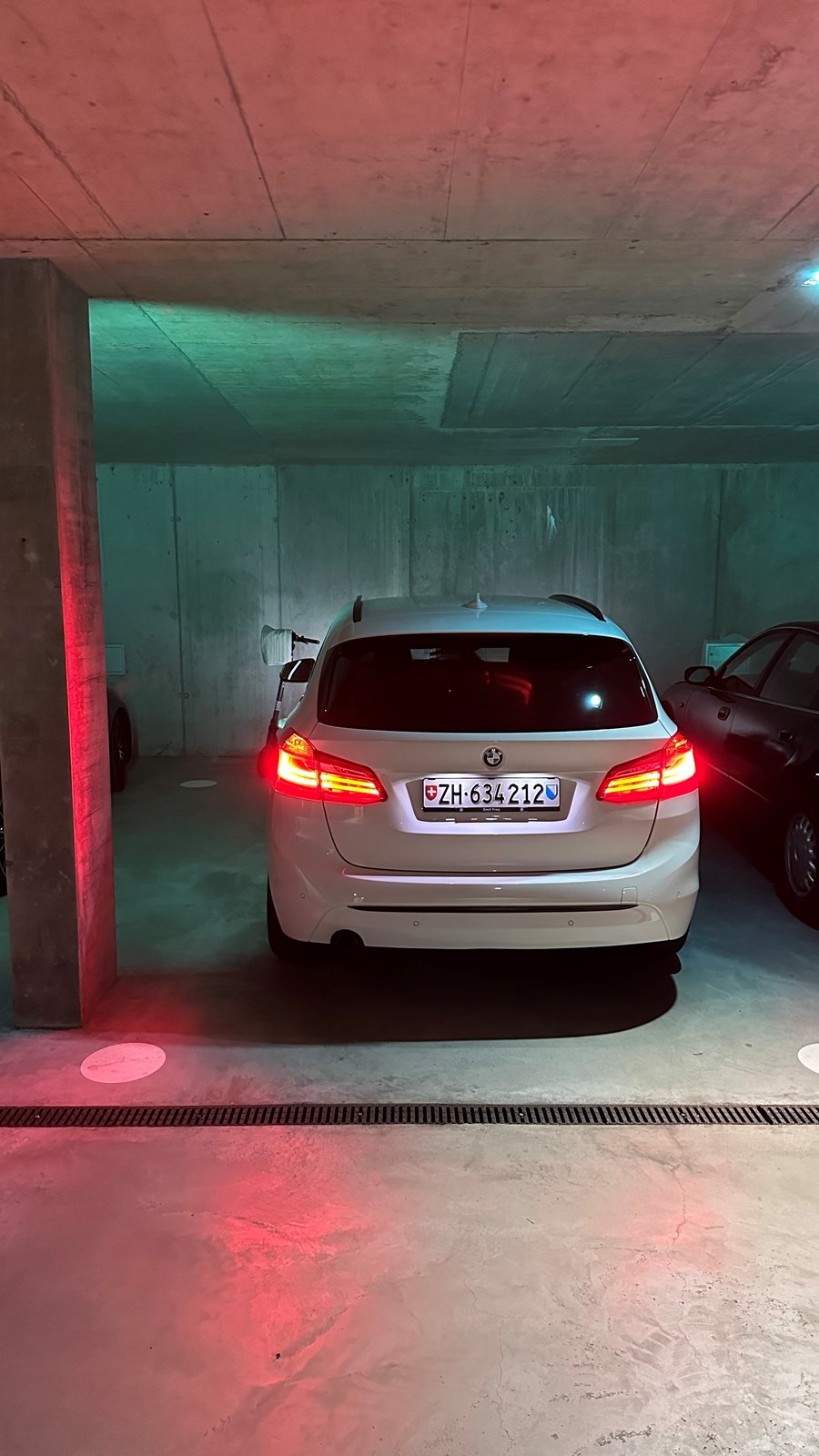 BMW 218i Active Tourer Sport Line Steptronic-image-4