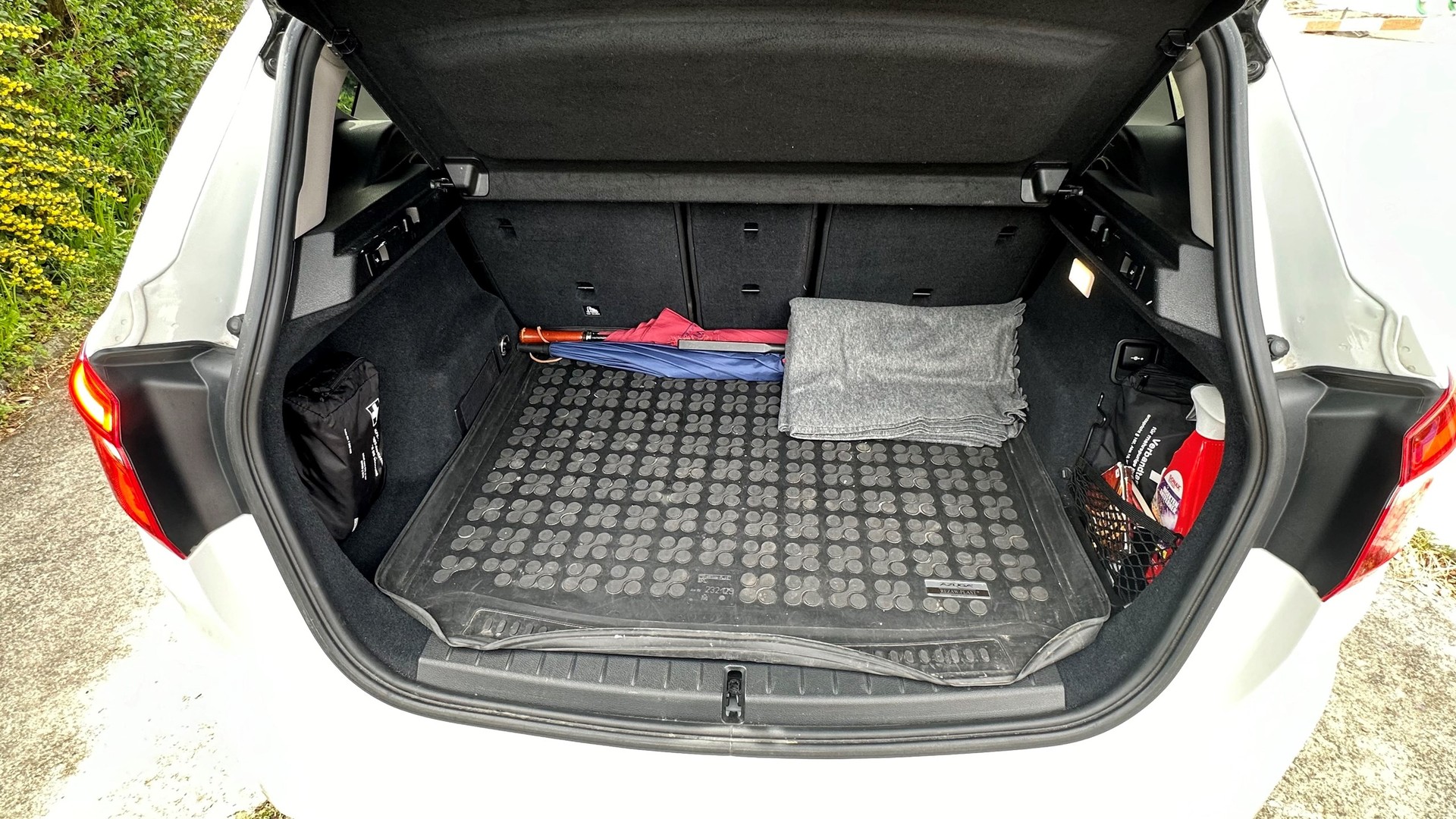 BMW 218i Active Tourer Sport Line Steptronic-image-8