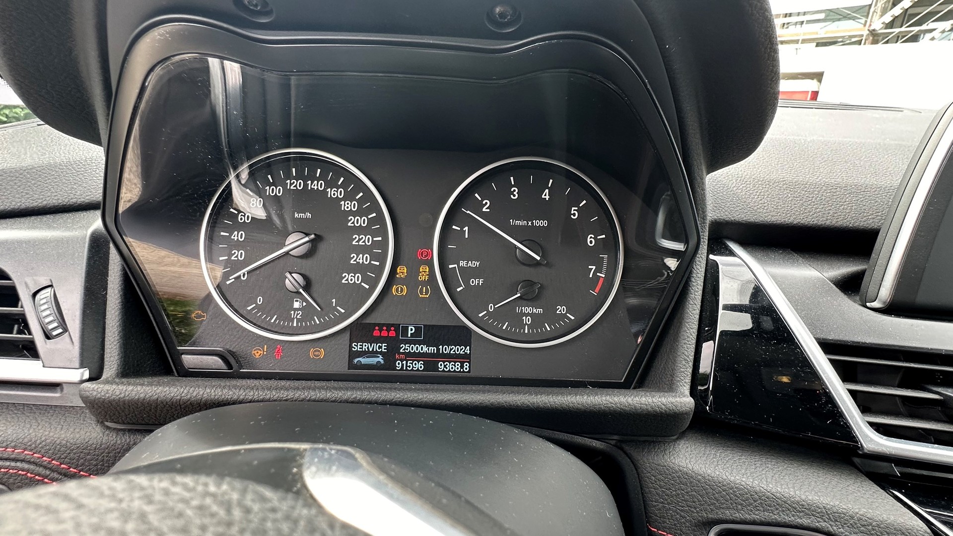 BMW 218i Active Tourer Sport Line Steptronic-image-9