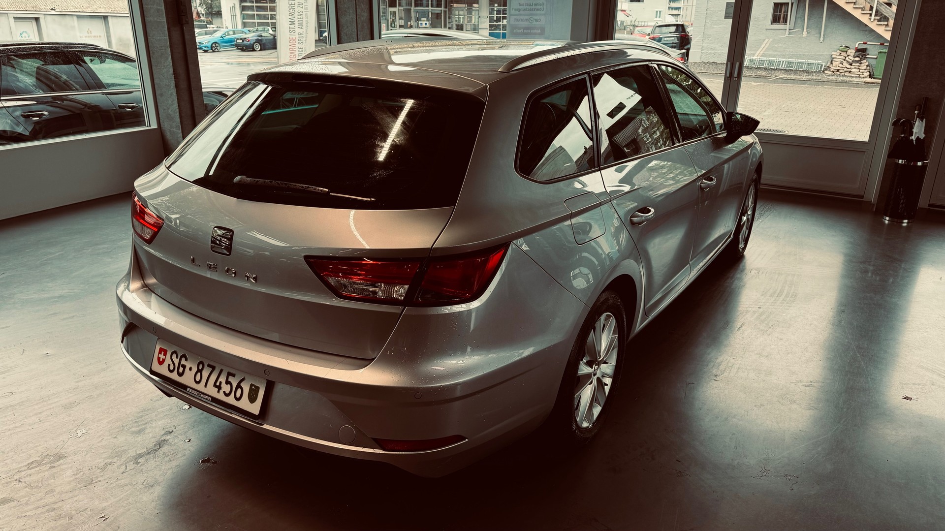 SEAT Leon ST 1.6 TDI CR Style DSG-image-4