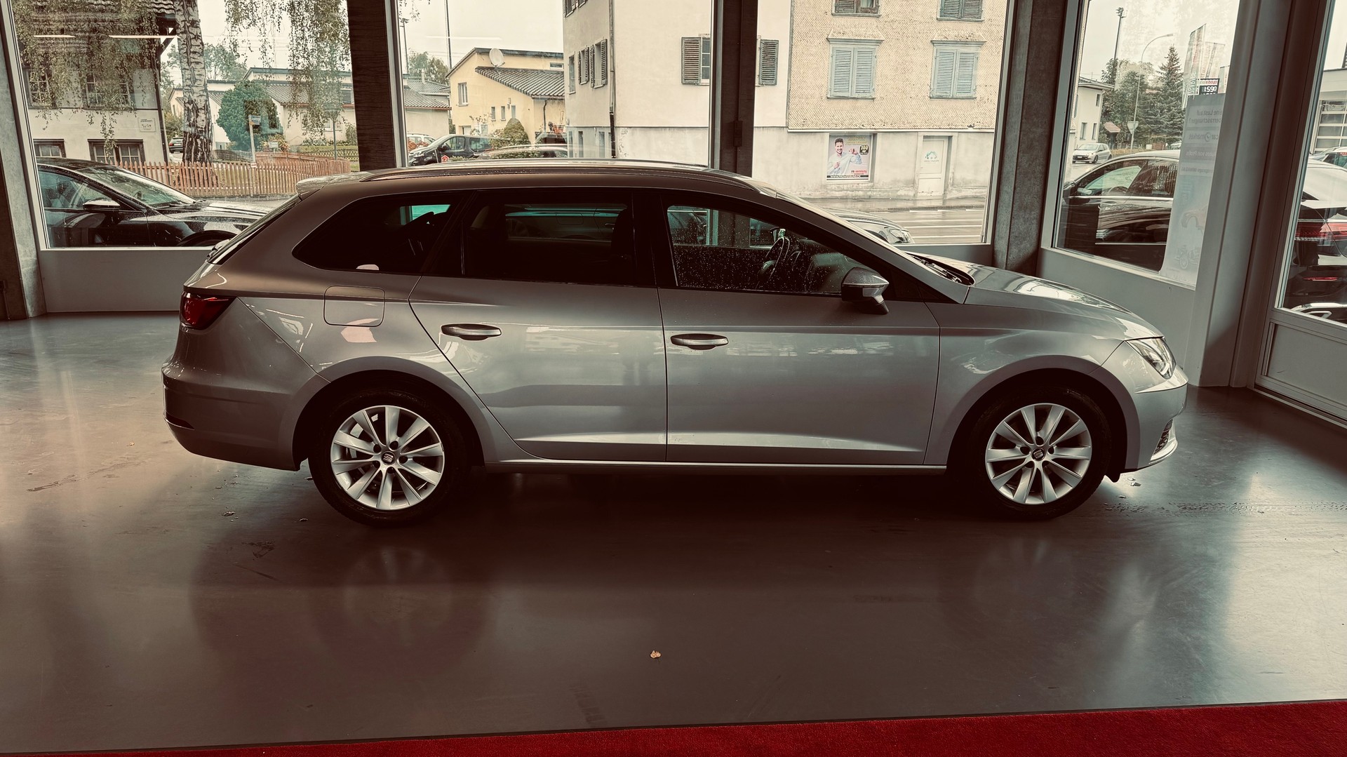SEAT Leon ST 1.6 TDI CR Style DSG-image-2