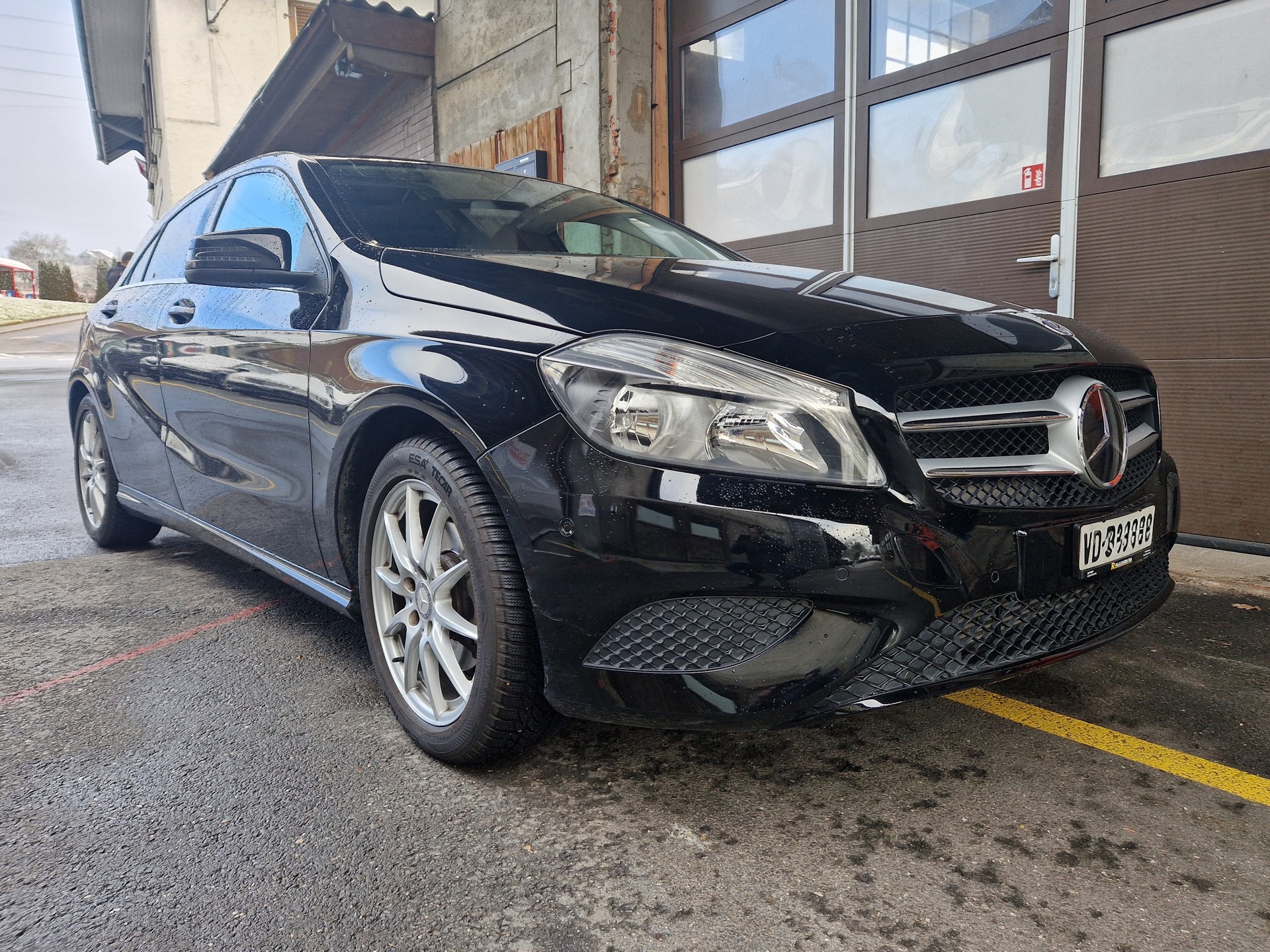 MERCEDES-BENZ A 180 Urban 7G-DCT-image-0