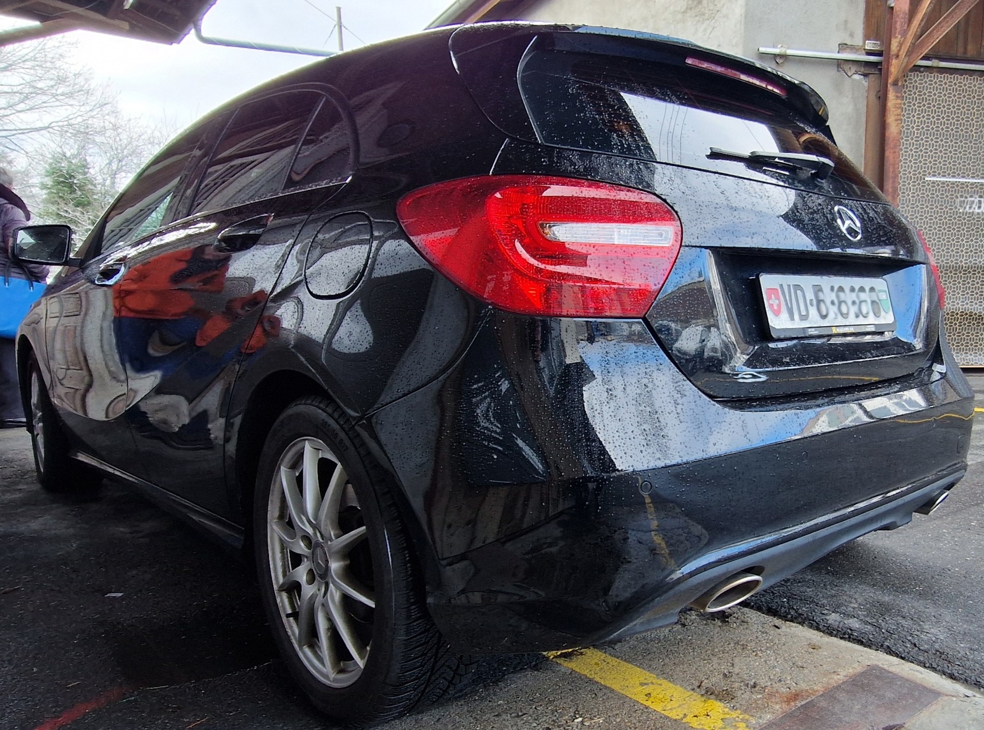 MERCEDES-BENZ A 180 Urban 7G-DCT-image-2