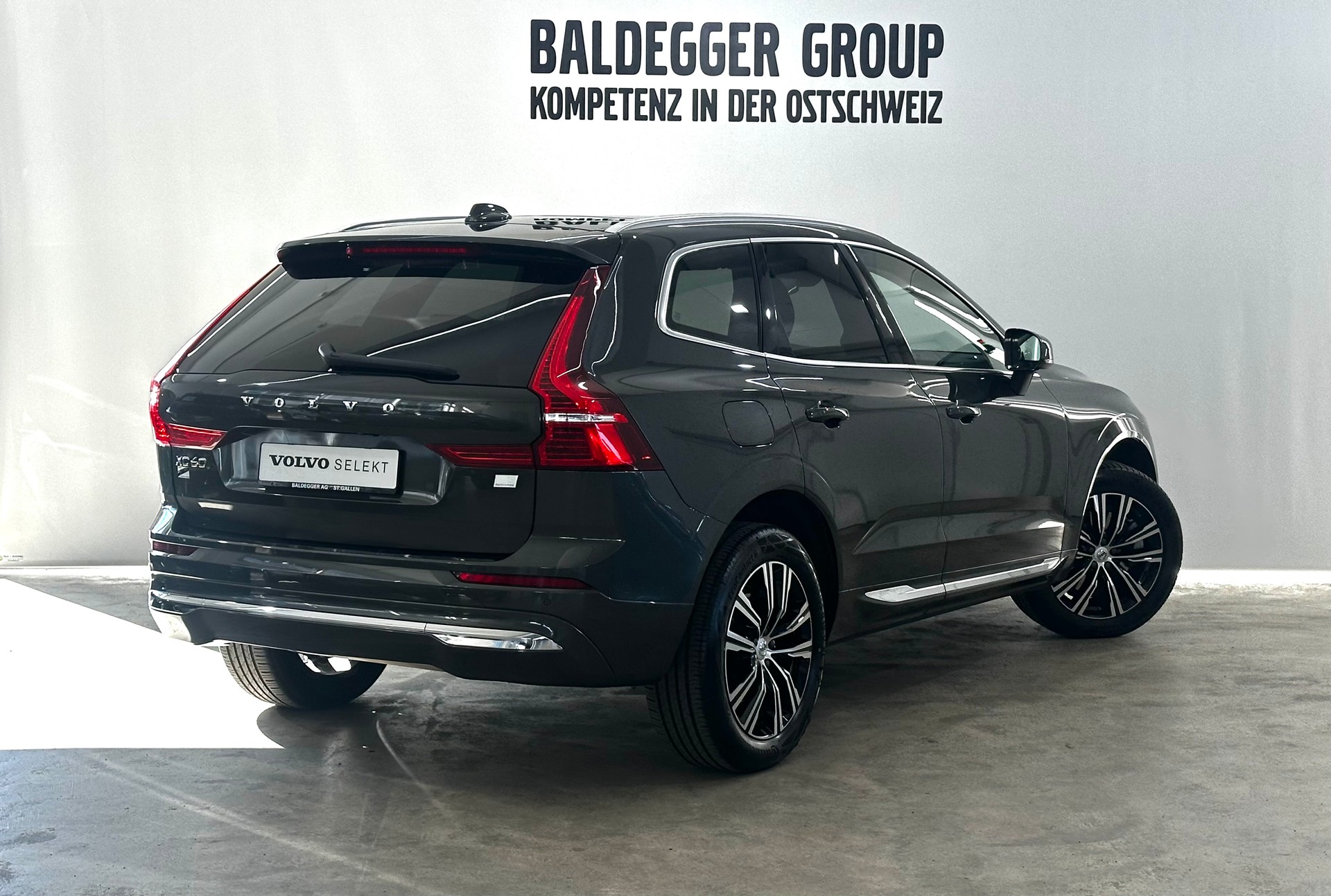 VOLVO XC60 2.0 T8 TE Inscription eAW-image-2