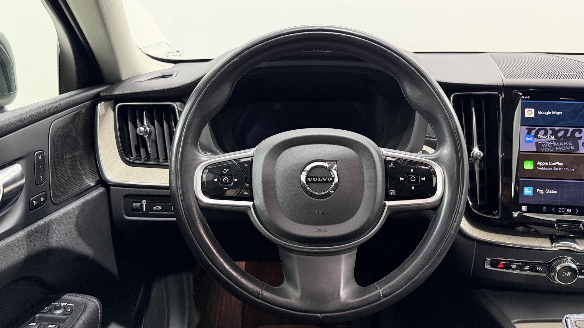 VOLVO XC60 2.0 T8 TE Inscription eAW-image-9