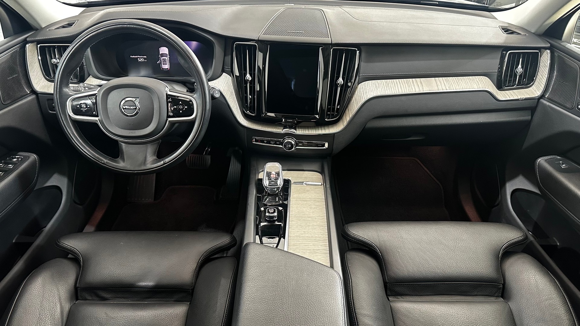VOLVO XC60 2.0 T8 TE Inscription eAW-image-4
