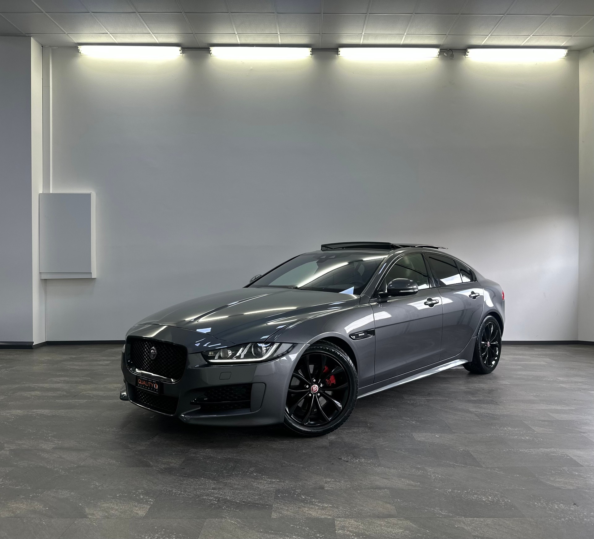 JAGUAR XE 20d R-Sport Automat