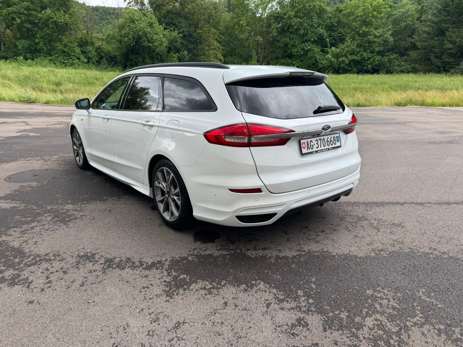 FORD Mondeo 2.0 TDCi ST-Line PowerShift-image-1
