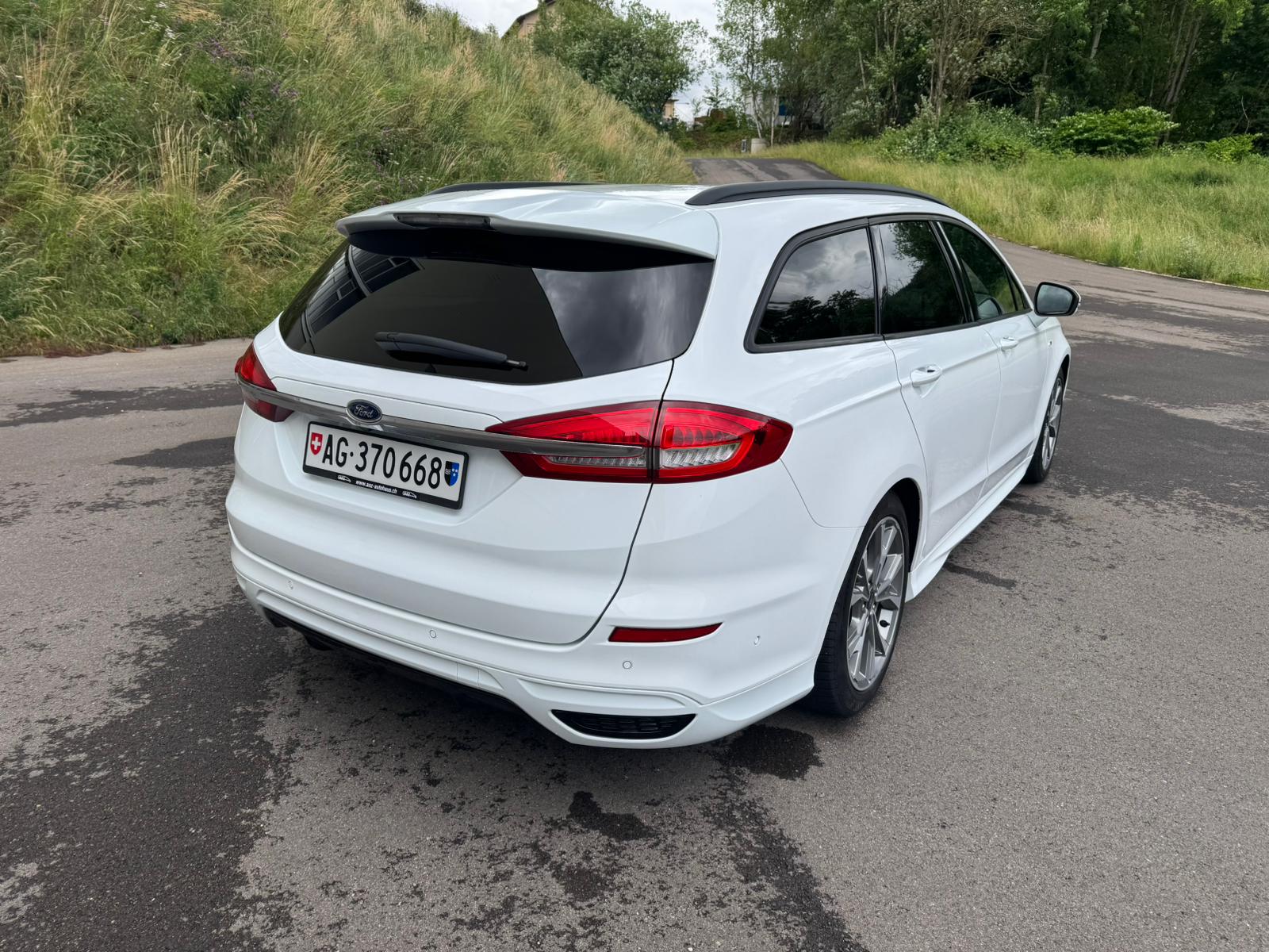 FORD Mondeo 2.0 TDCi ST-Line PowerShift-image-3