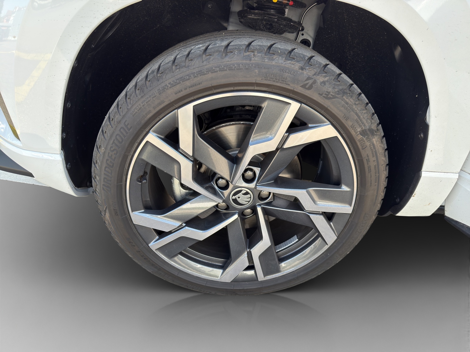 SKODA Karoq 2.0 TDI CR Sport Line 4x4 DSG-image-12