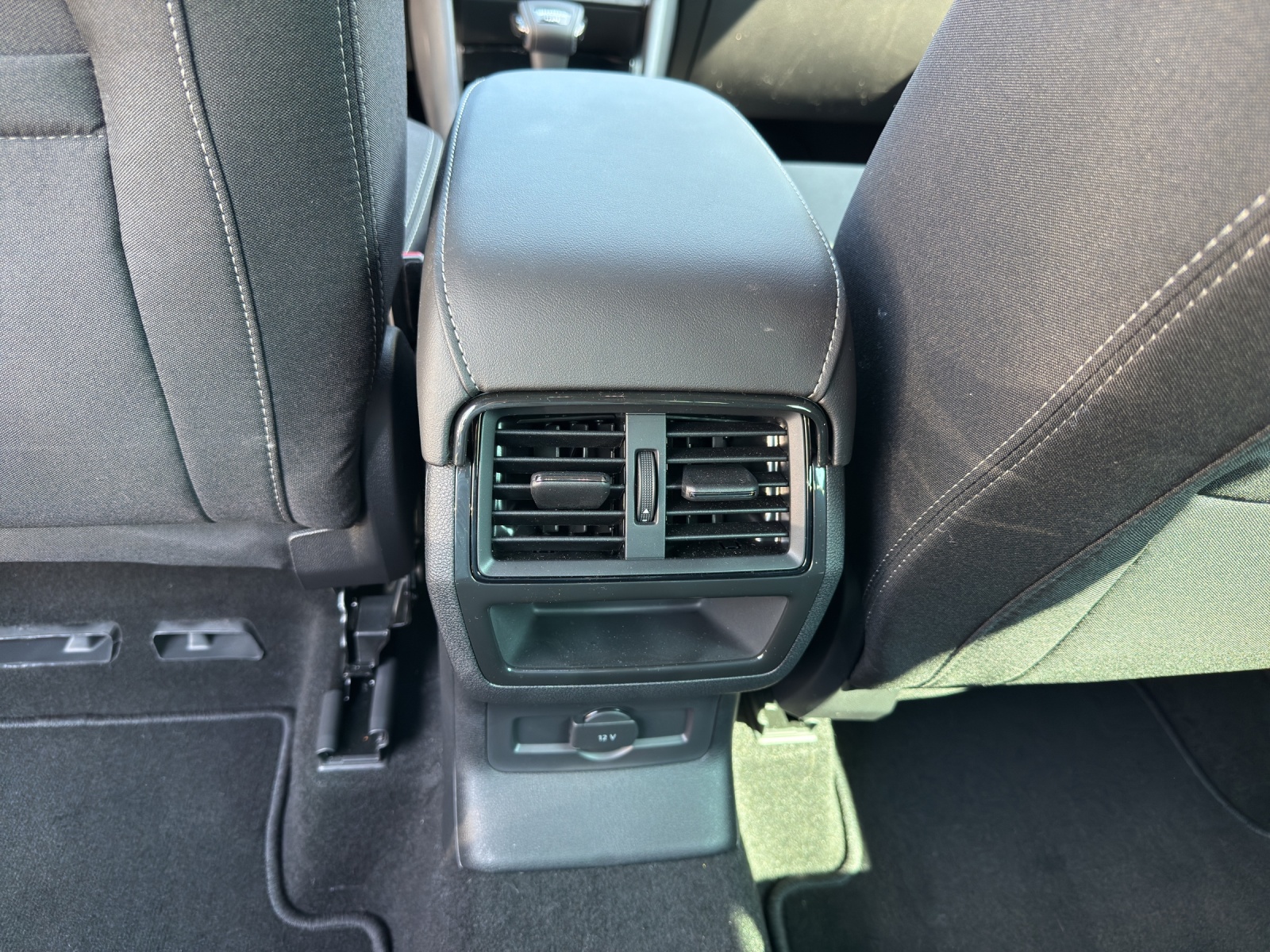 SKODA Karoq 2.0 TDI CR Sport Line 4x4 DSG-image-10
