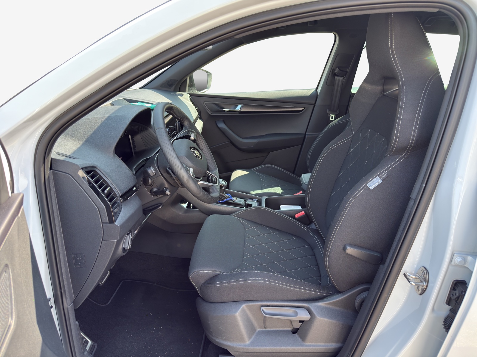 SKODA Karoq 2.0 TDI CR Sport Line 4x4 DSG-image-7