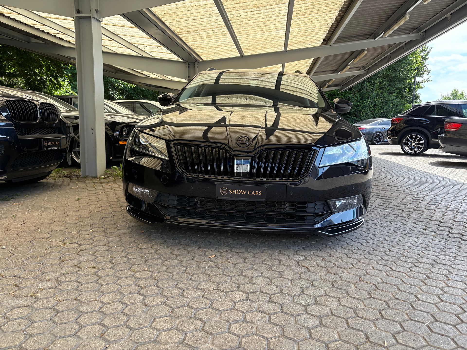 SKODA Superb Combi 2.0 TDi Style 4x4 DSG :GARANTIE - VOLL-TANK - Frisch Mfk-image-3