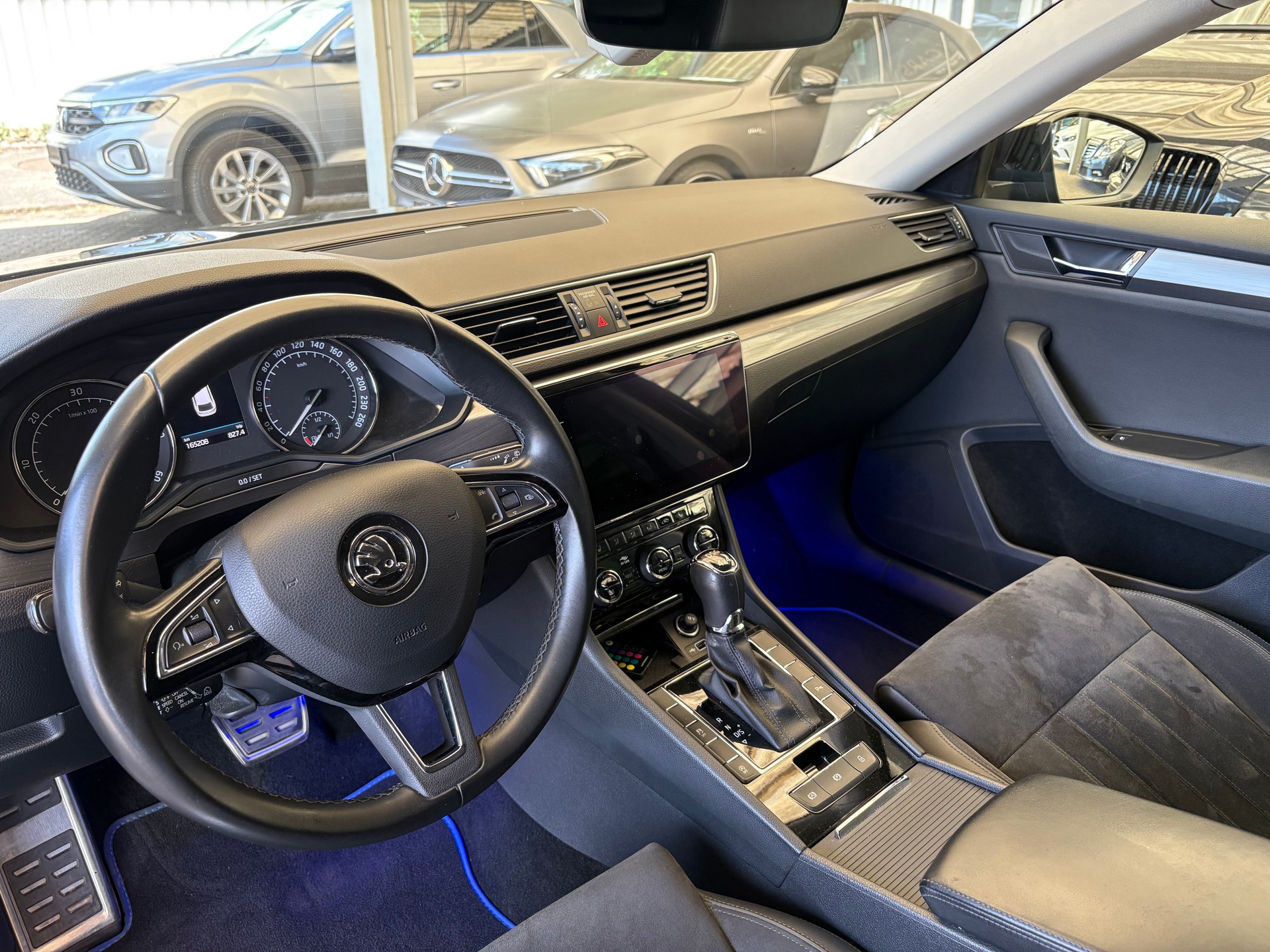 SKODA Superb Combi 2.0 TDi Style 4x4 DSG :GARANTIE - VOLL-TANK - Frisch Mfk-image-6