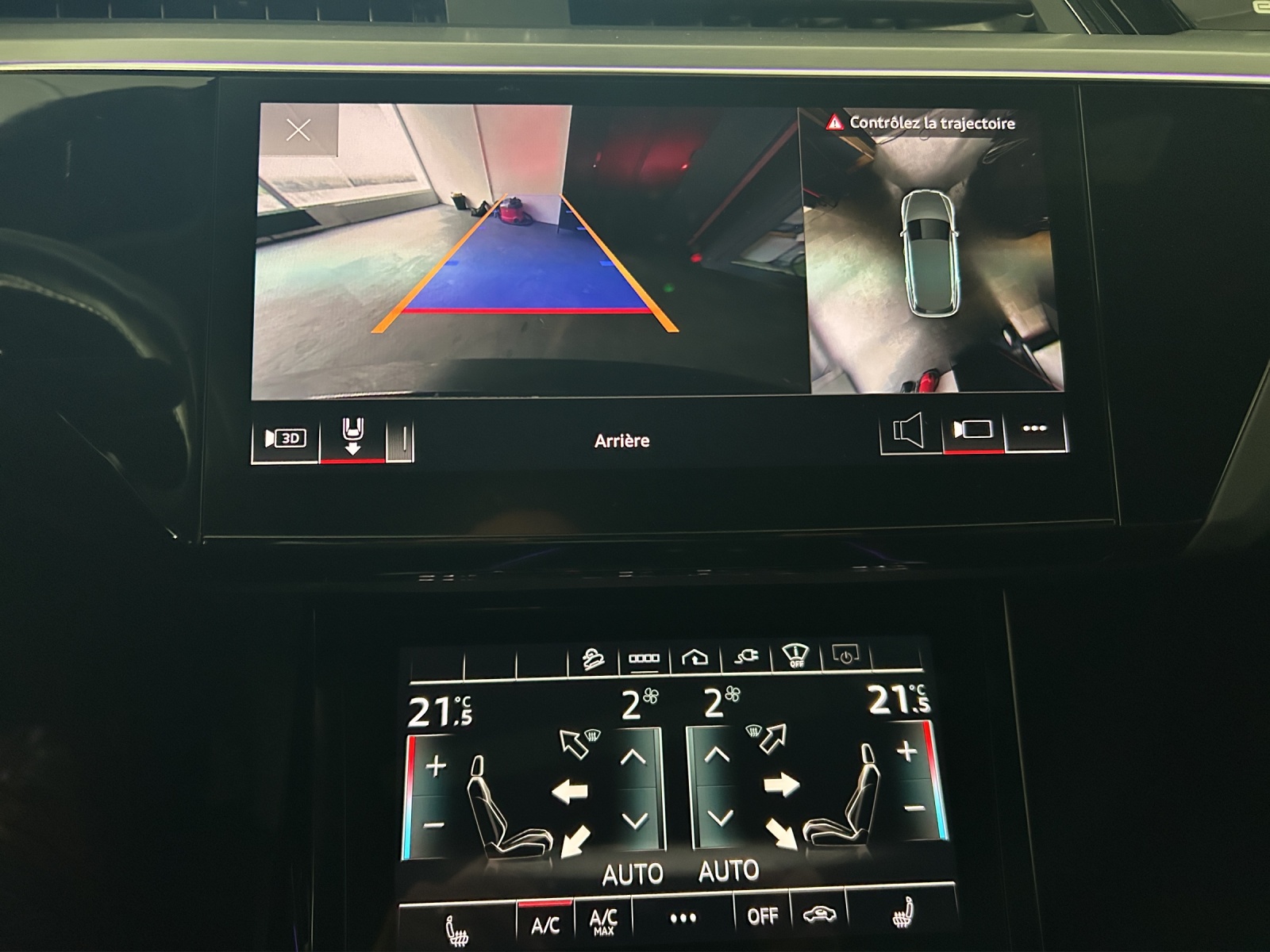 AUDI e-tron 55 S Line quattro-image-14