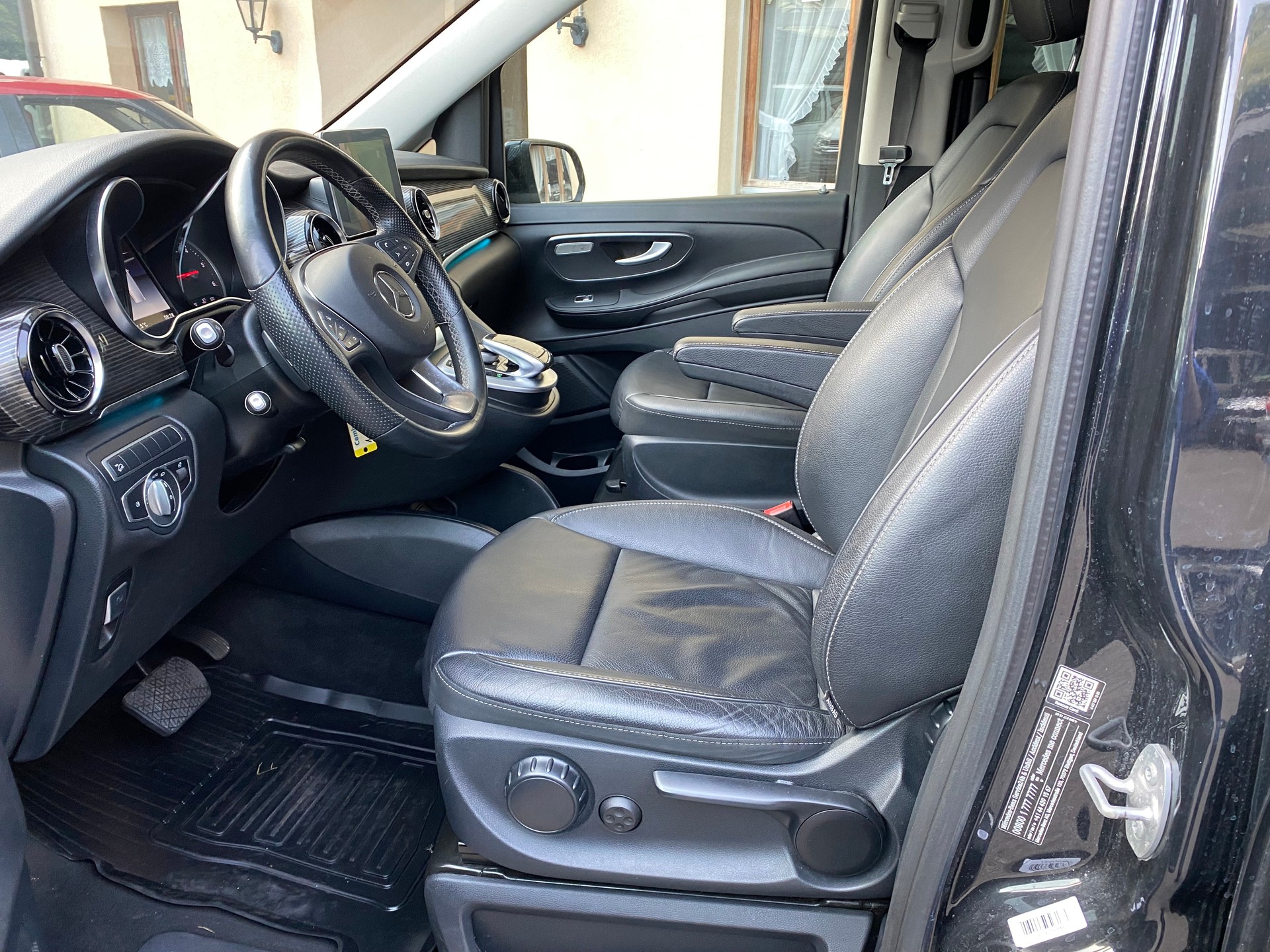 MERCEDES-BENZ V 250 d lang Avantgarde 4Matic G-Tronic-image-2