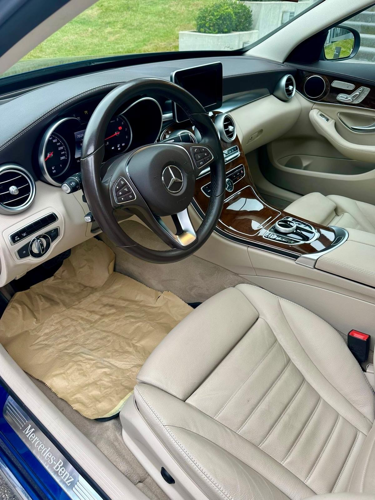 MERCEDES-BENZ C 400 Exclusive 4Matic 7G-Tronic-image-8