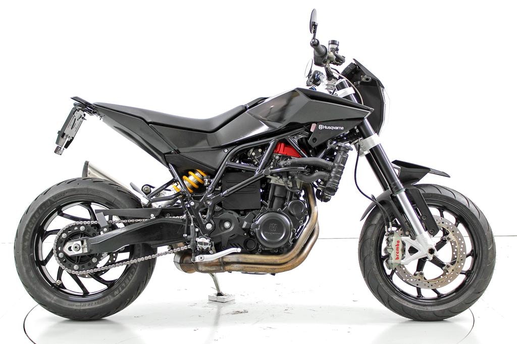 HUSQVARNA Nuda 900 R-showroom-element-3
