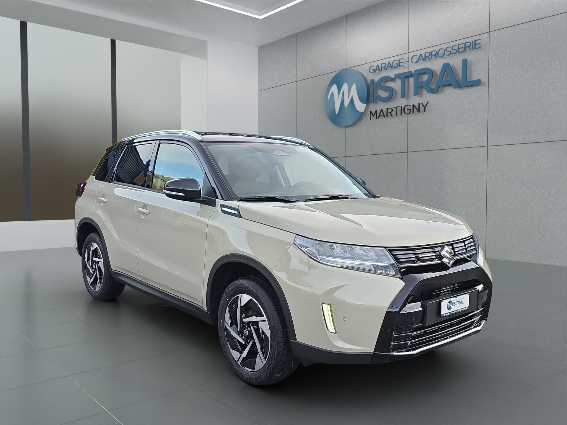 SUZUKI Vitara 1.4 T Compact Top Hybrid 4x4-image-6