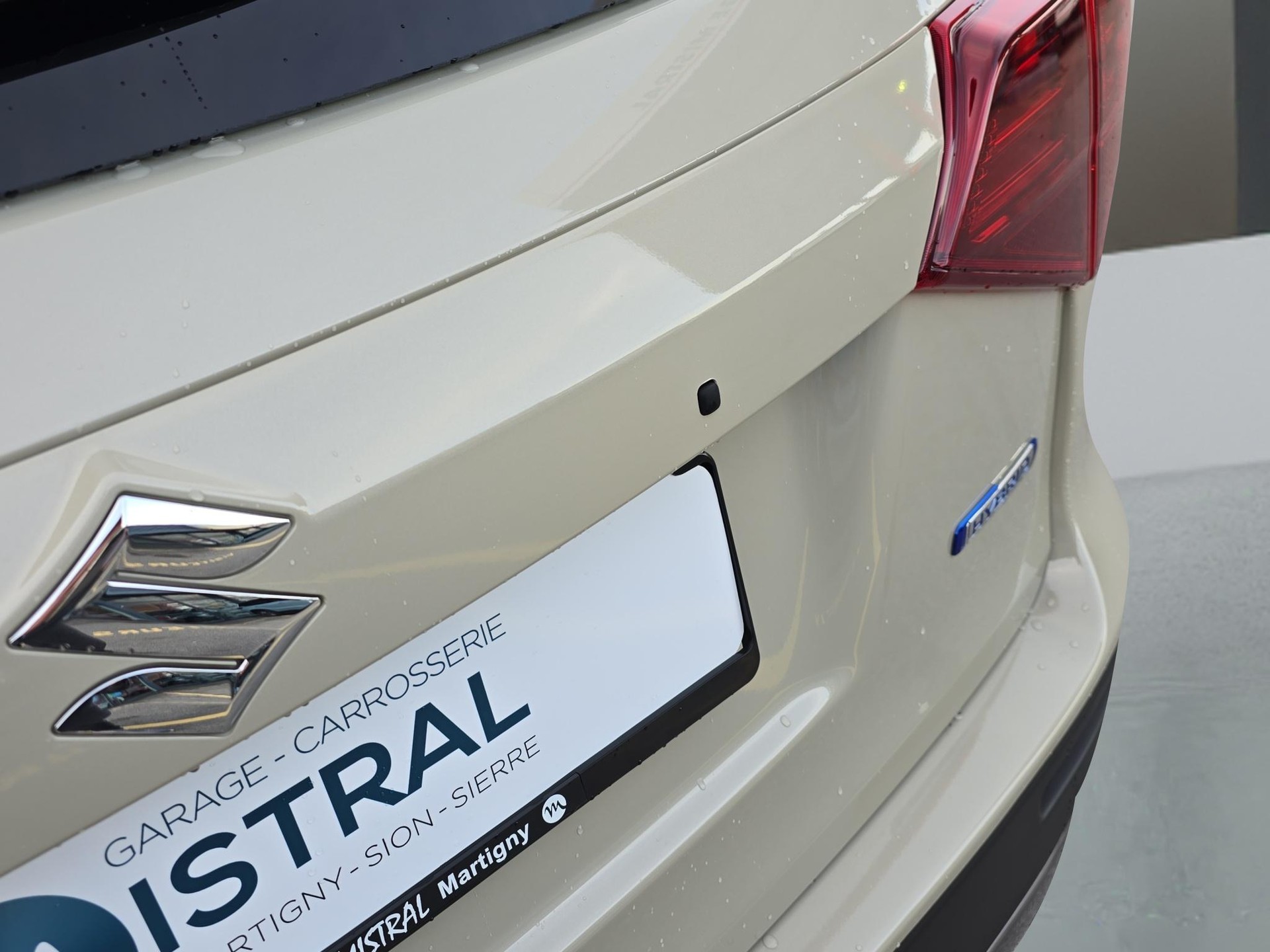 SUZUKI Vitara 1.4 T Compact Top Hybrid 4x4-image-11