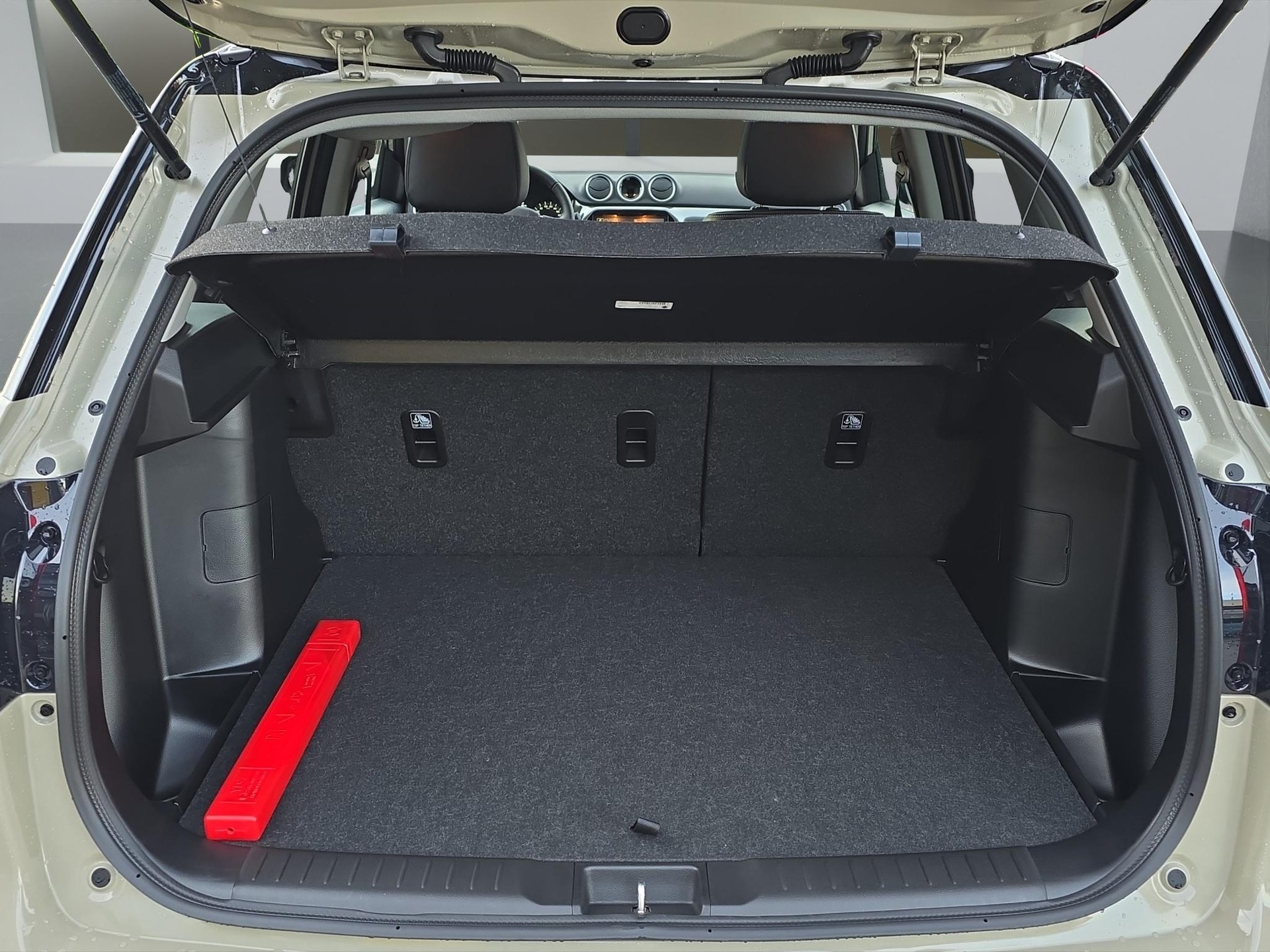 SUZUKI Vitara 1.4 T Compact Top Hybrid 4x4-image-19