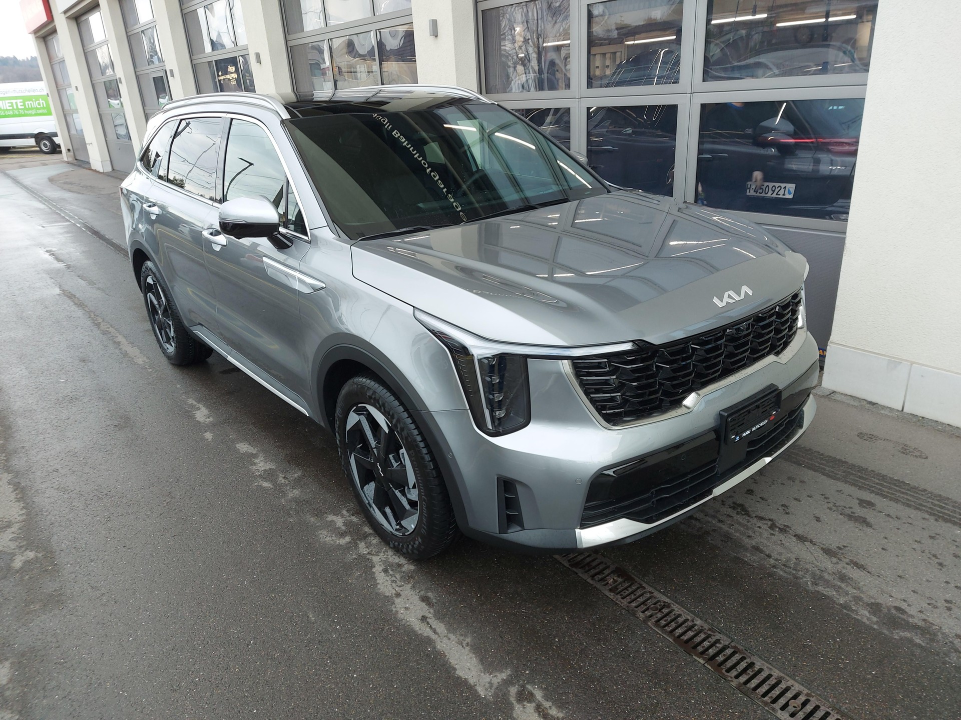 KIA Sorento 1.6 T-GDi Plug-in Hybrid Style 7P-image-7