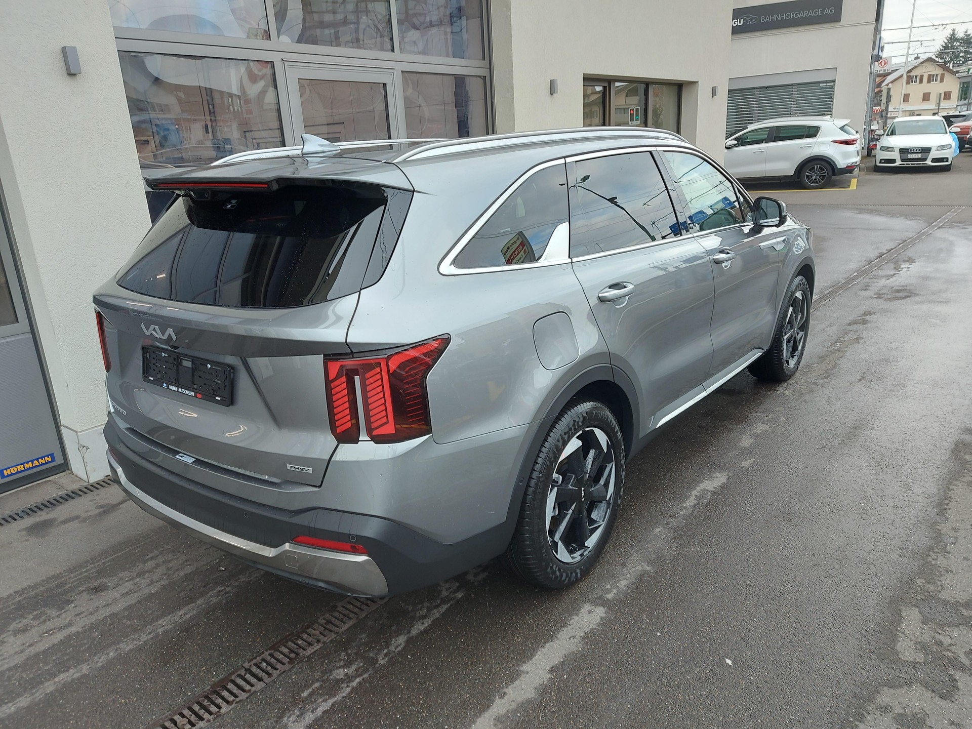 KIA Sorento 1.6 T-GDi Plug-in Hybrid Style 7P-image-9